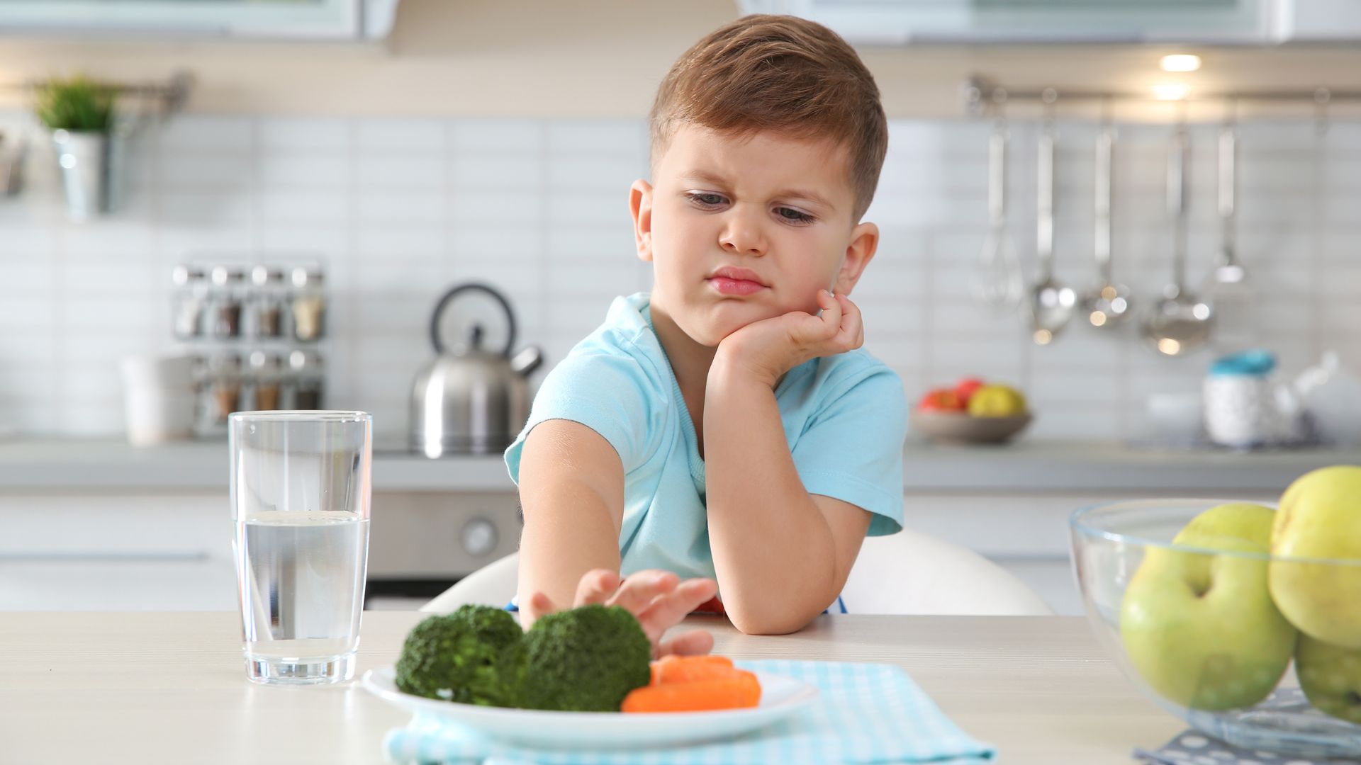 Dr. Julio Álvarez Pitti, sobre cómo dirigirse a un niño con obesidad: "Es imperativo evitar palabras estigmatizantes como 'gordo' o 'regordete'"