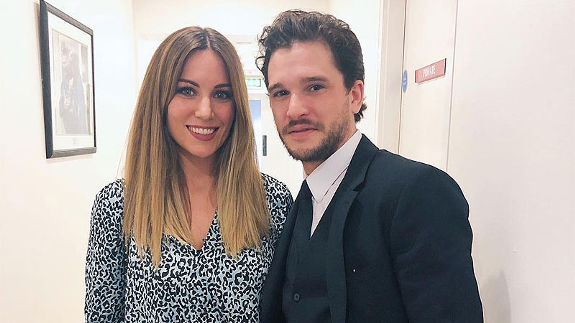¿Qué hacen juntos Edurne y Kit Harington, Jon Snow en 'Juego de Tronos'?