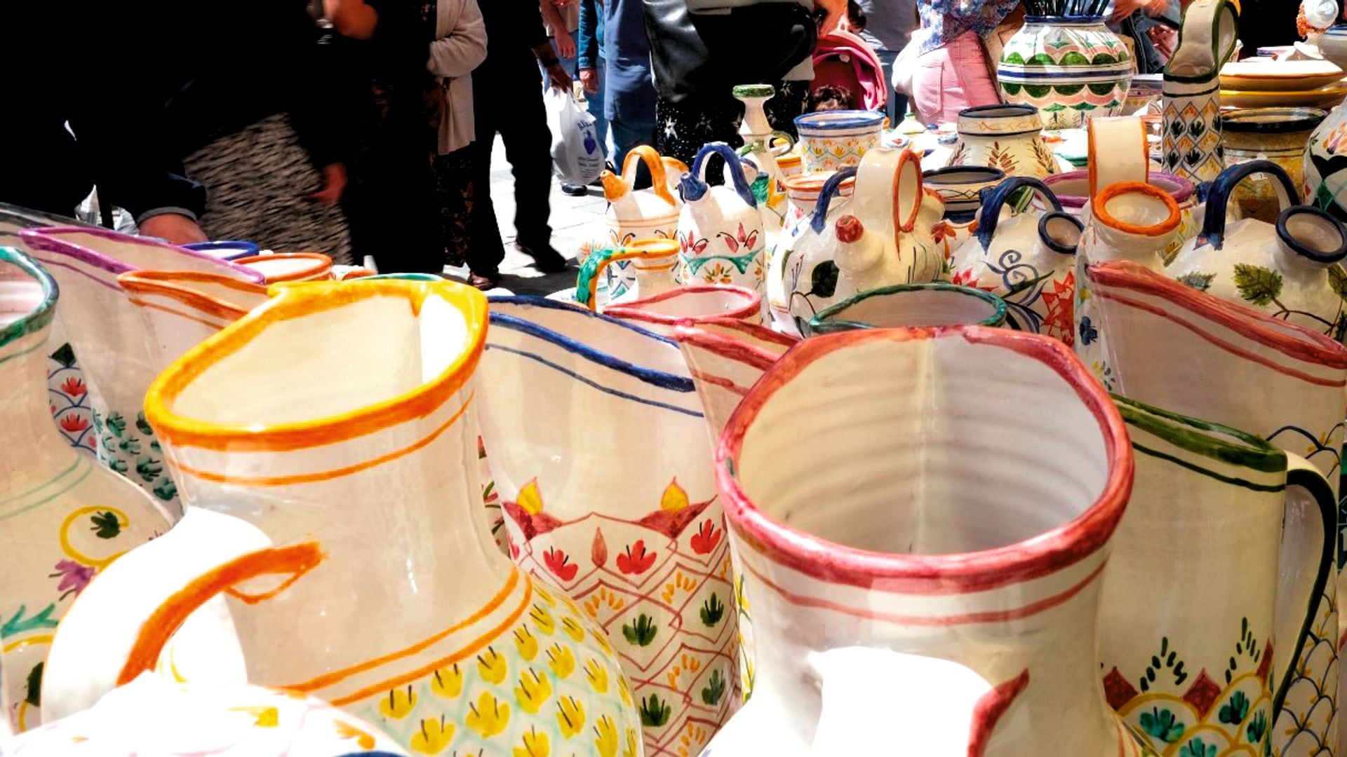 Feria de la Cacharrería en la plaza de las Comendadoras, Madrid
