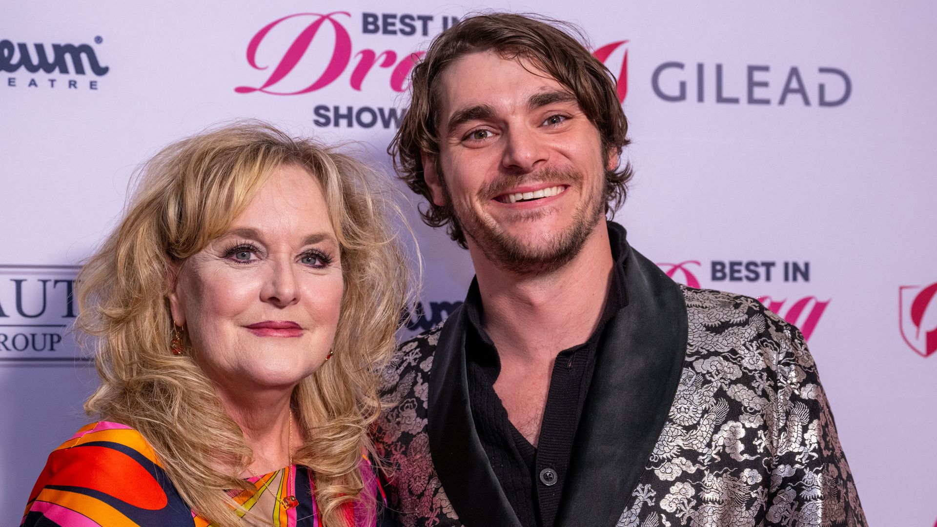 Sale a la luz el conflicto familiar que atravesaba RJ Mitte, actor de 'Breaking Bad', antes de morir: su prometida le habría obligado a elegir entre ella y su madre