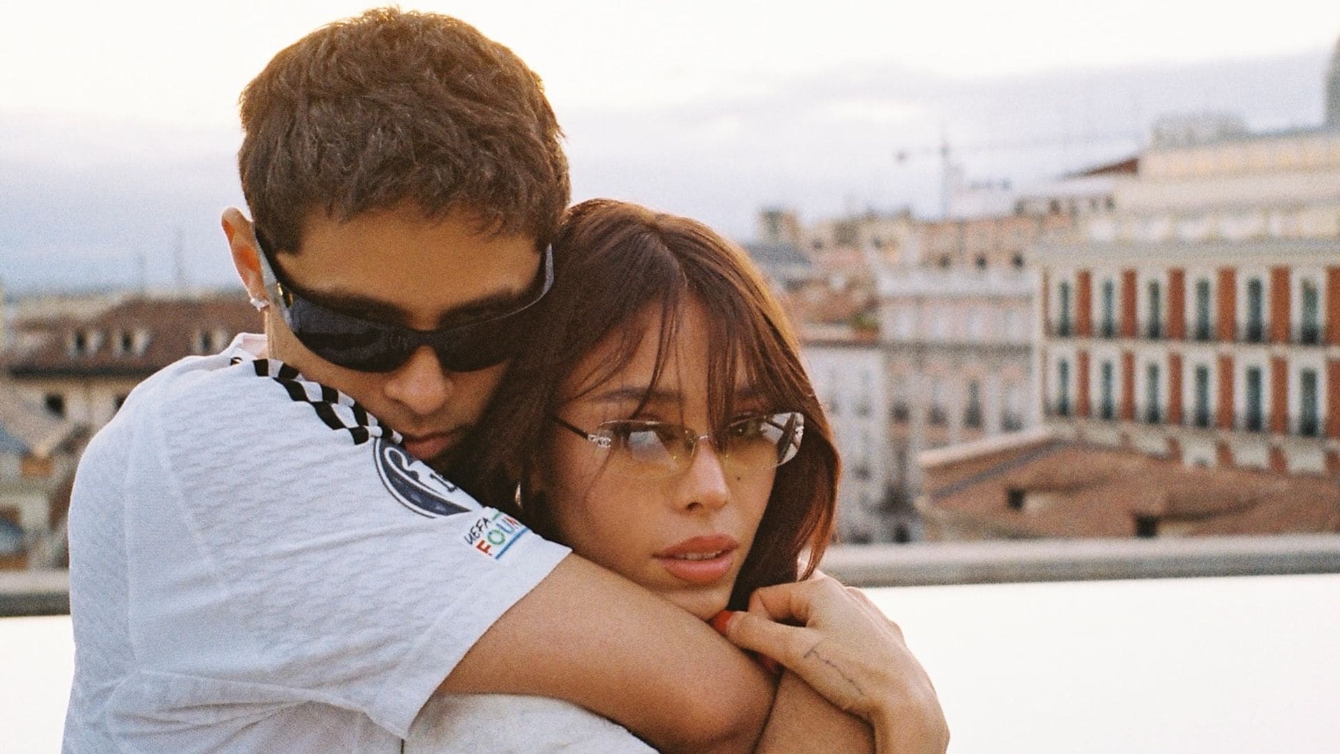 Con un romántico mensaje, Danna felicita a su novio, Alex Hoyer, por su cumpleaños 27