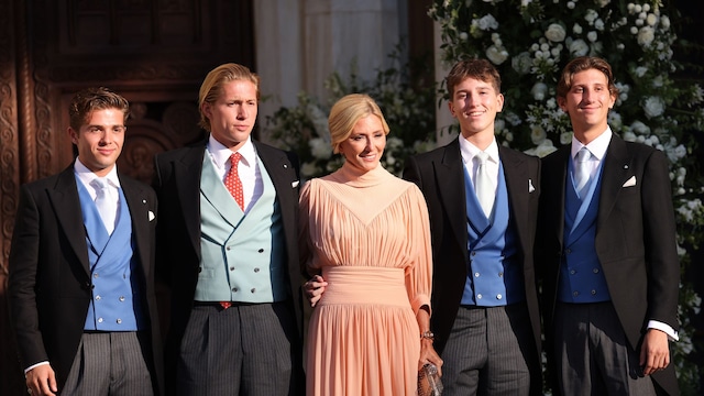 Marie-Chantal de Grecia con sus hijos varones en la boda de Teodora de Grecia