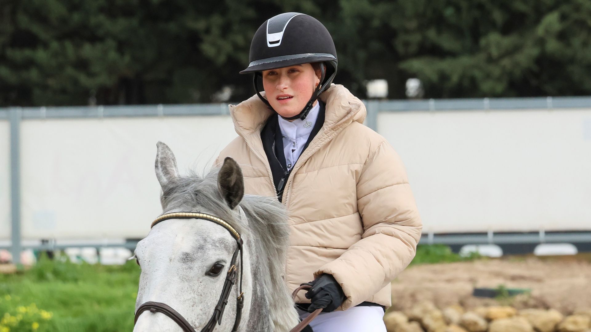 De Noruega a Cádiz: Emma Behn, hija de Marta Luisa, conquista la hípica española