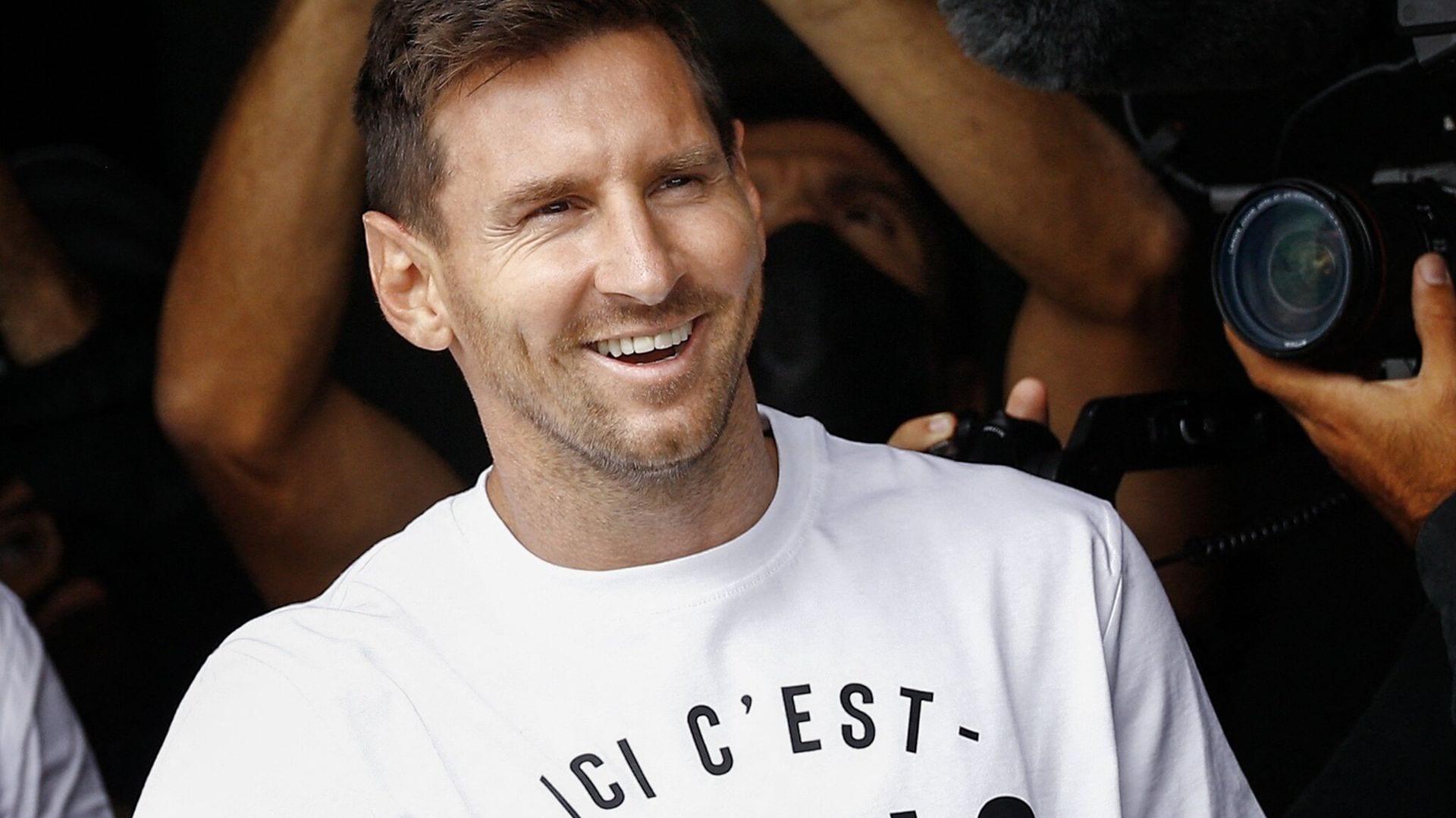 Lionel Messi da positivo a COVID-19