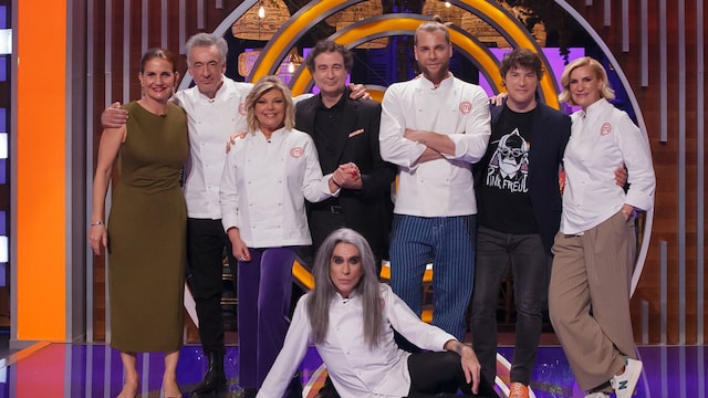 Varios rostros conocidos, ex concursantes de 'MasterChef Celebrity' acuden al plató durante la prueba de eliminación