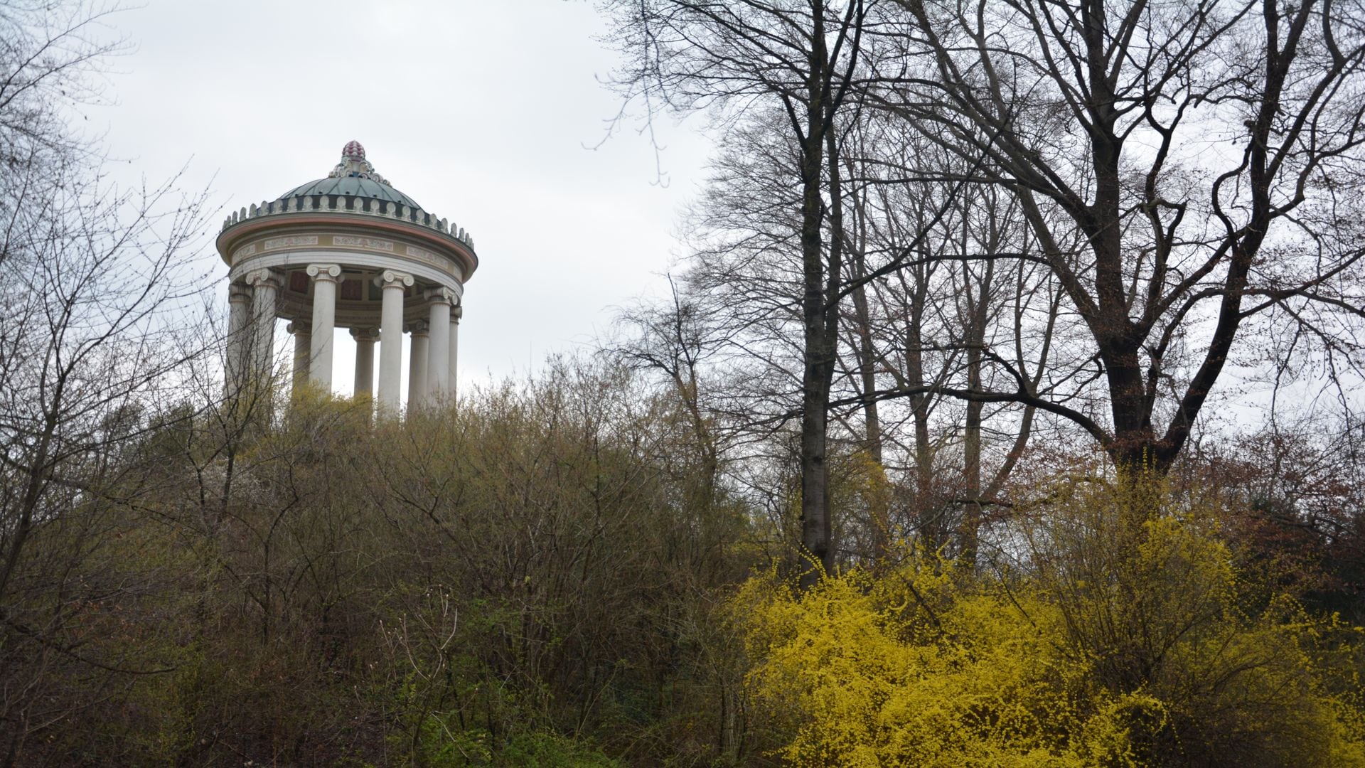 Templo Monopteros en los Jardines Ingleses de Múnich