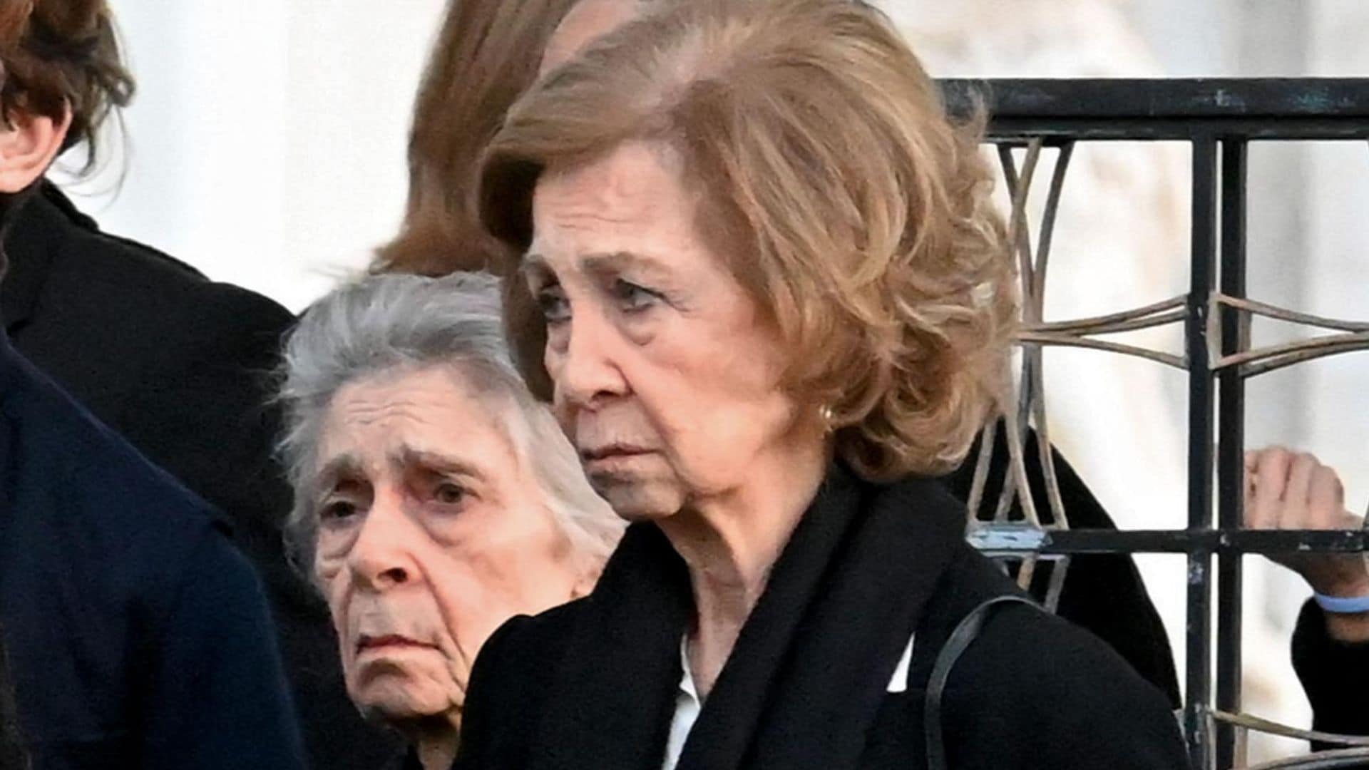 La reina Sofía, la imagen del dolor en la muerte de su hermano Constantino