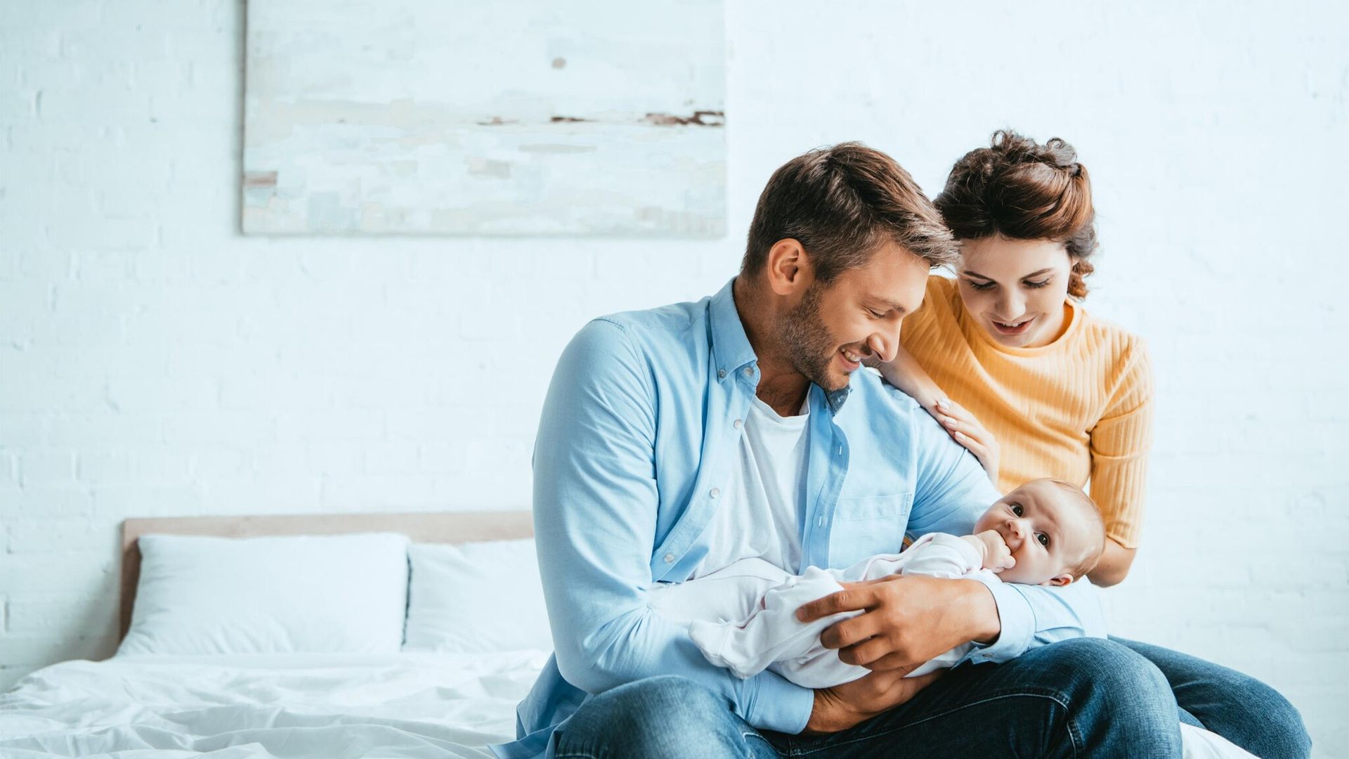 ¿Sabes cuántos padres de un bebé consiguen dormir ocho horas?