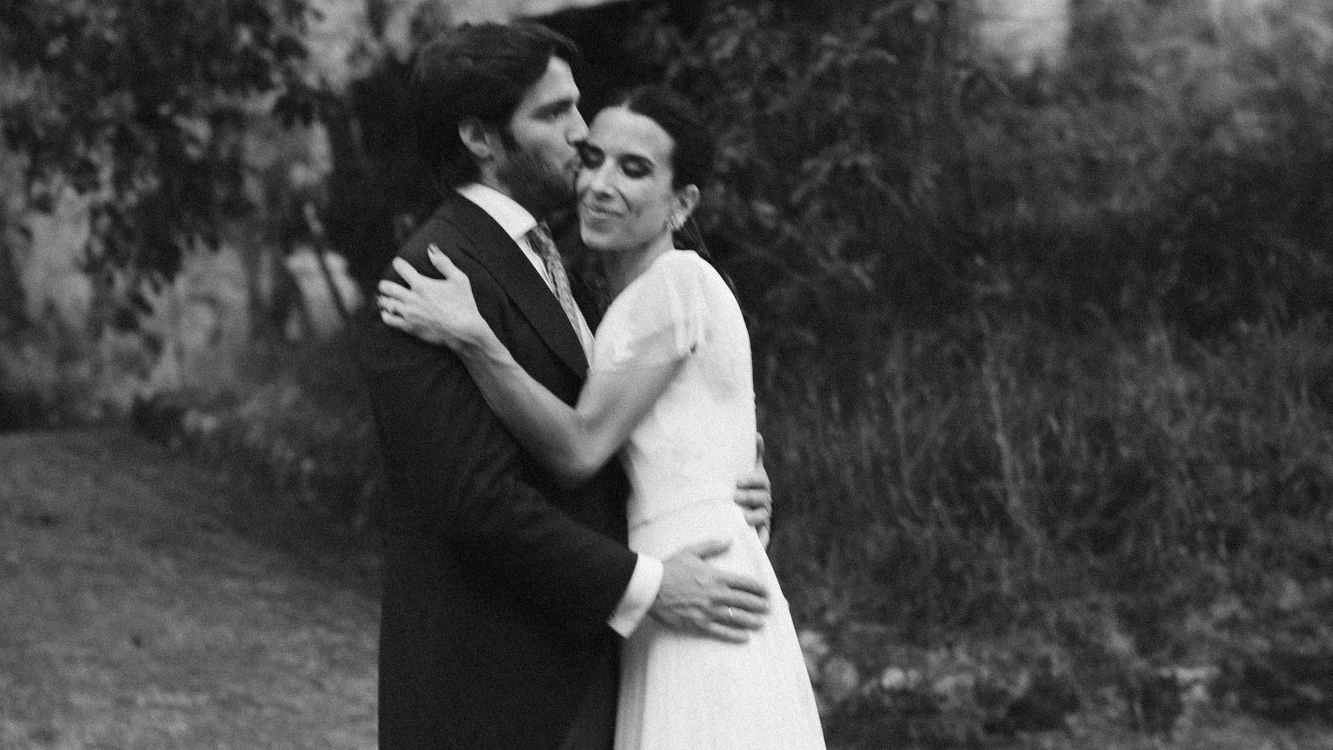 Laura Corsini, fundadora de Bimani: Llevé el vestido de novia de mi abuela y en el cóctel me cambié a un diseño midi