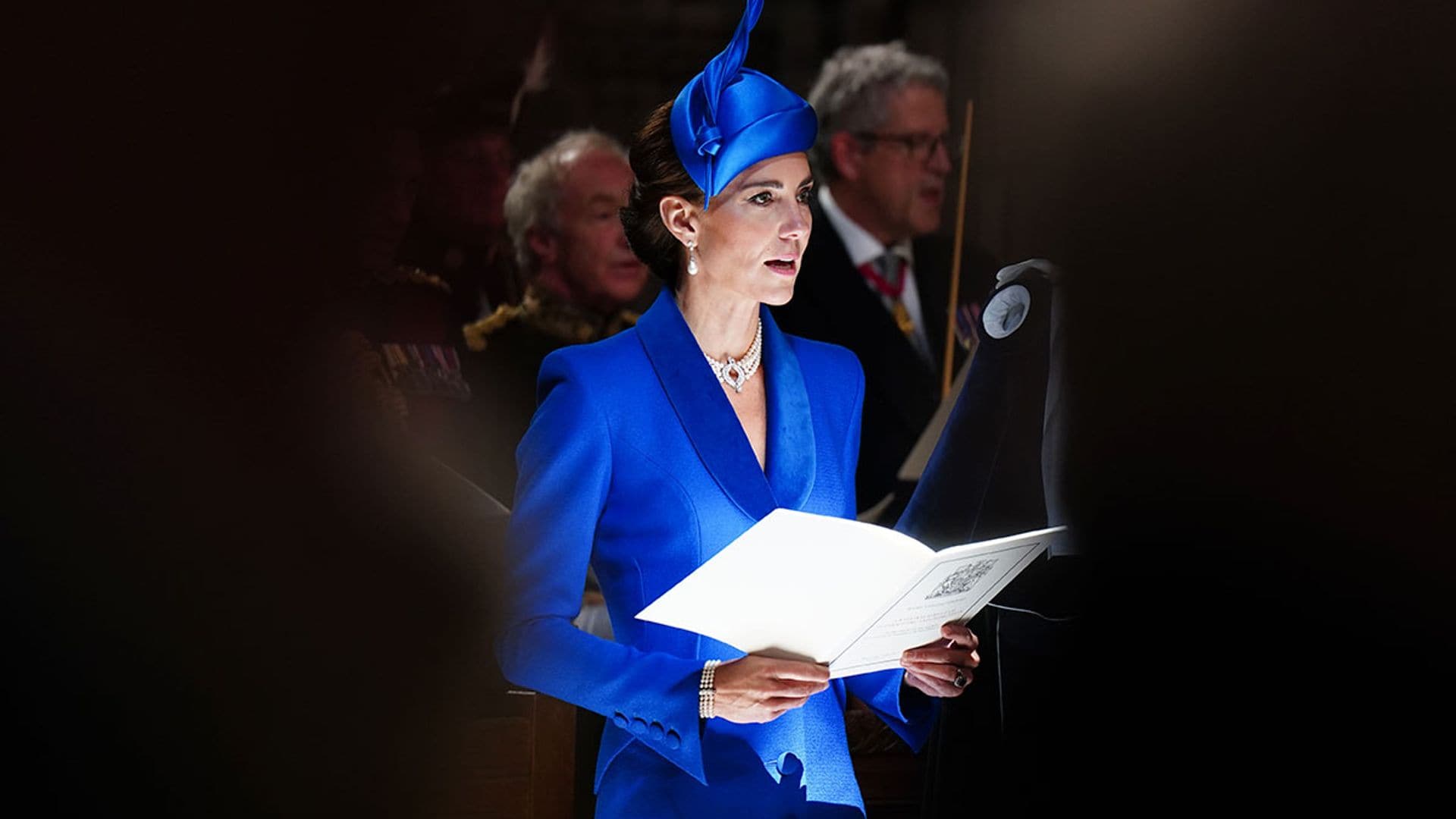 Con joyas de la Reina Isabel y la Princesa Diana, Kate deslumbra en la coronación escocesa de Carlos III