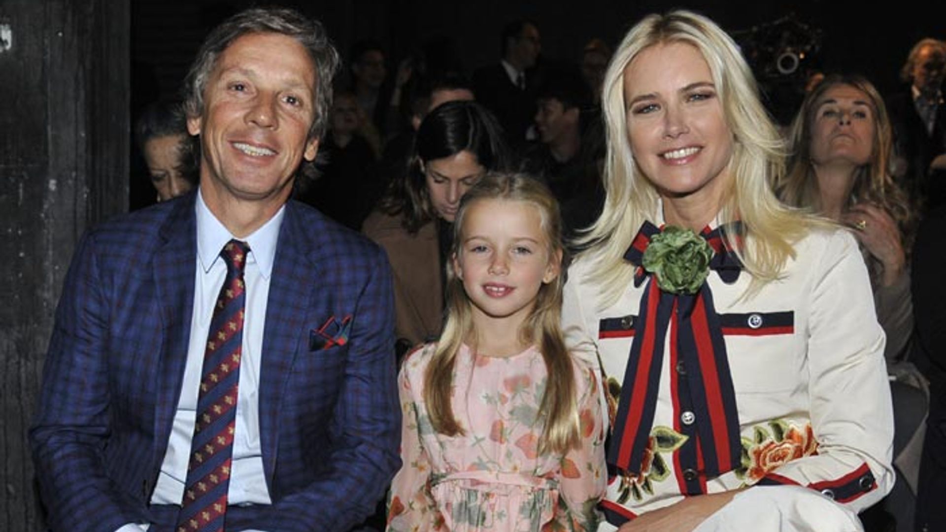Valeria Mazza le da el relevo a su hija Taína, de 7 años, en el 'front row'