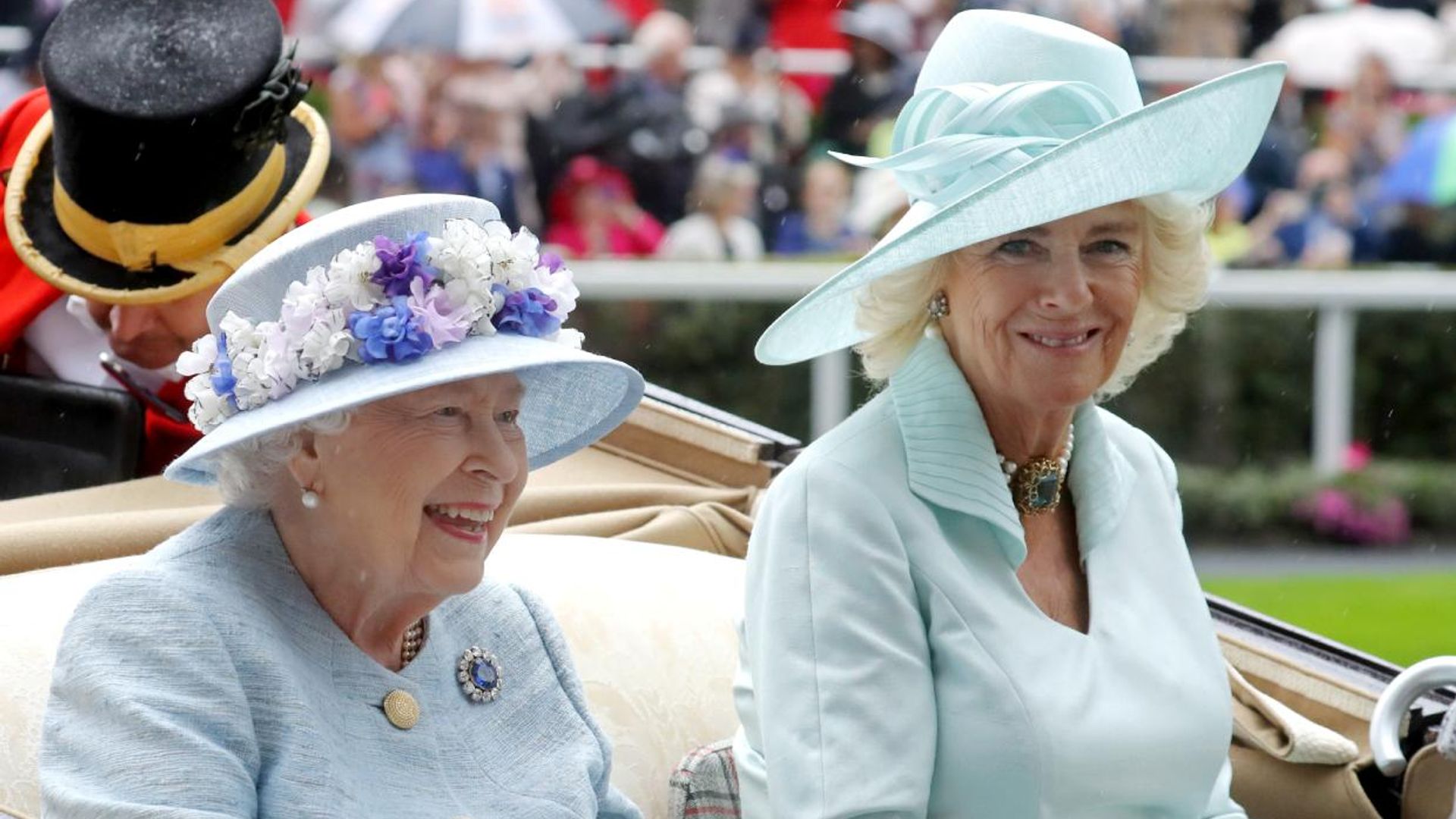El significado del importante gesto de la Reina con Camilla de Cornualles