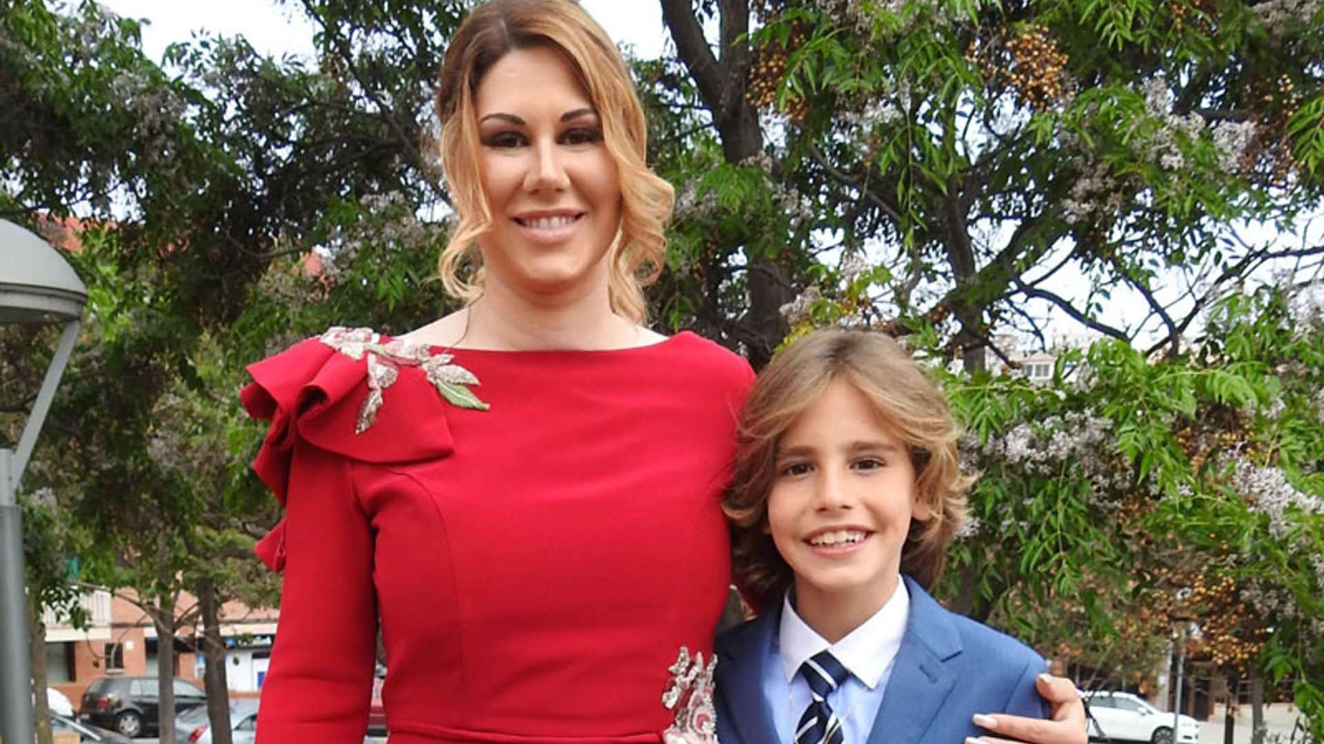 La cantante Tamara celebra la Primera Comunión de su hijo Leandro