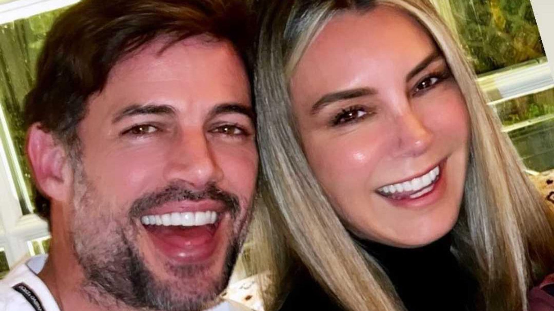 Enamorada y plena, así se deja ver Elizabeth Gutiérrez con William Levy en España