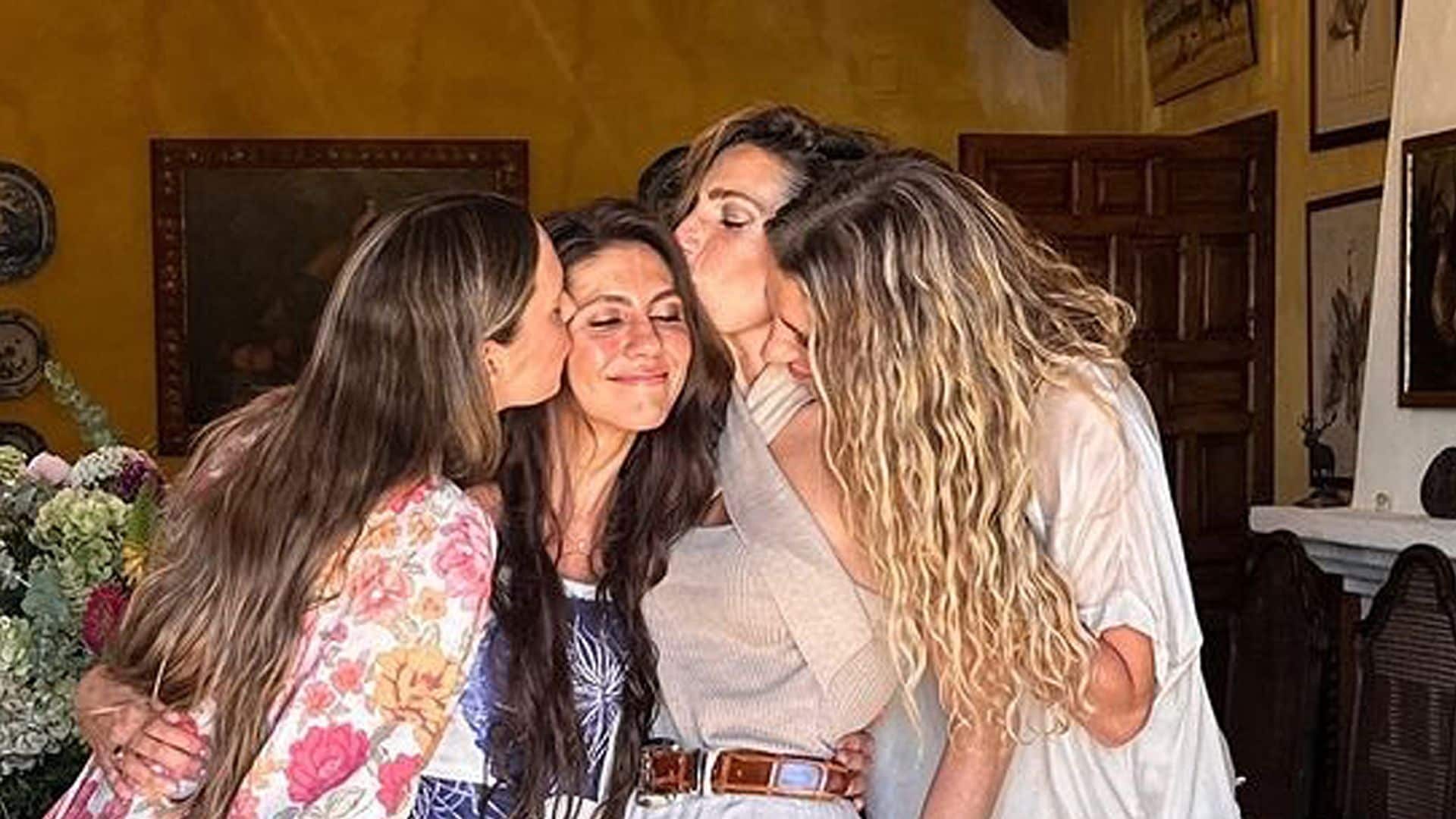 Todos los detalles de la pedida de mano de Ana Cristina Portillo: rodeada de sus hermanas y en casa de su padre, Fernando Portillo