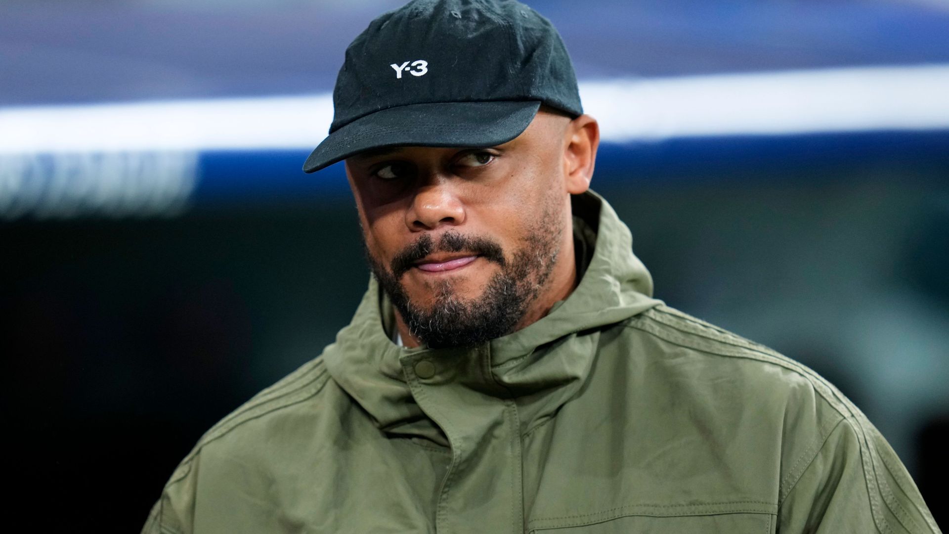 El entrenador del Bayern de Múnich, Vincent Kompany, trasladado de urgencia al hospital tras desplomarse durante el entrenamiento