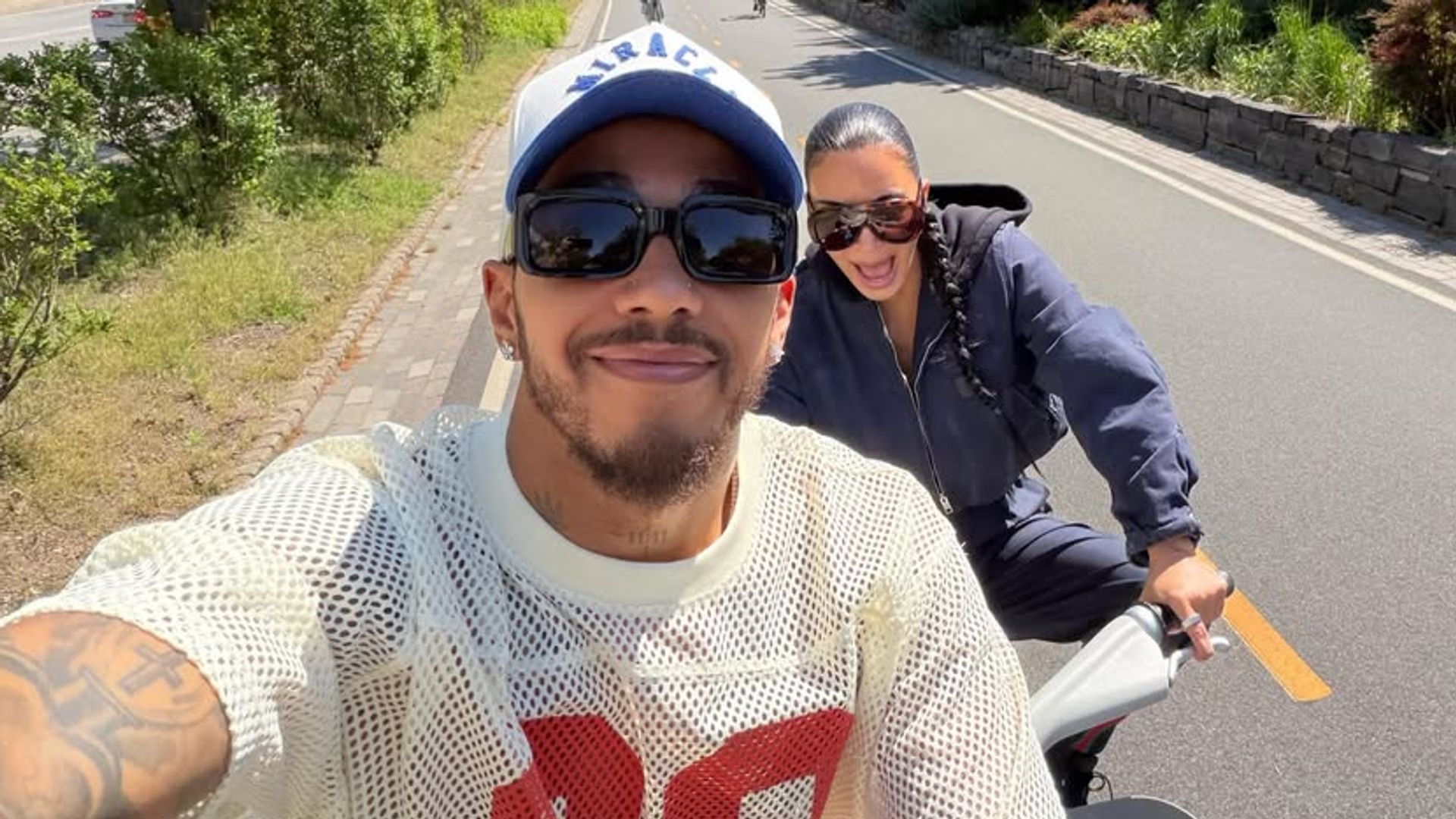 Kim Kardashian y Lewis Hamilton oficializan por fin su relación con un vídeo con final inesperado