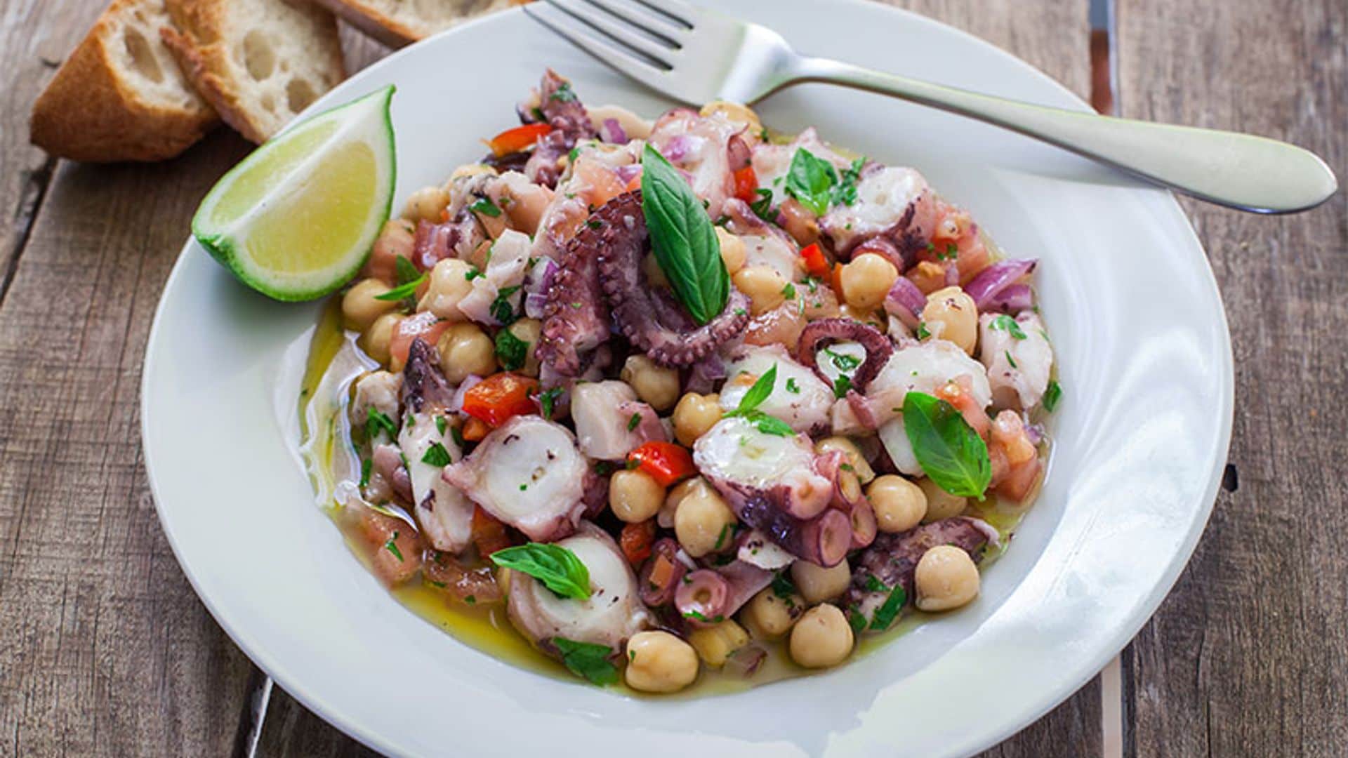 Garbanzos en vinagreta con pulpo
