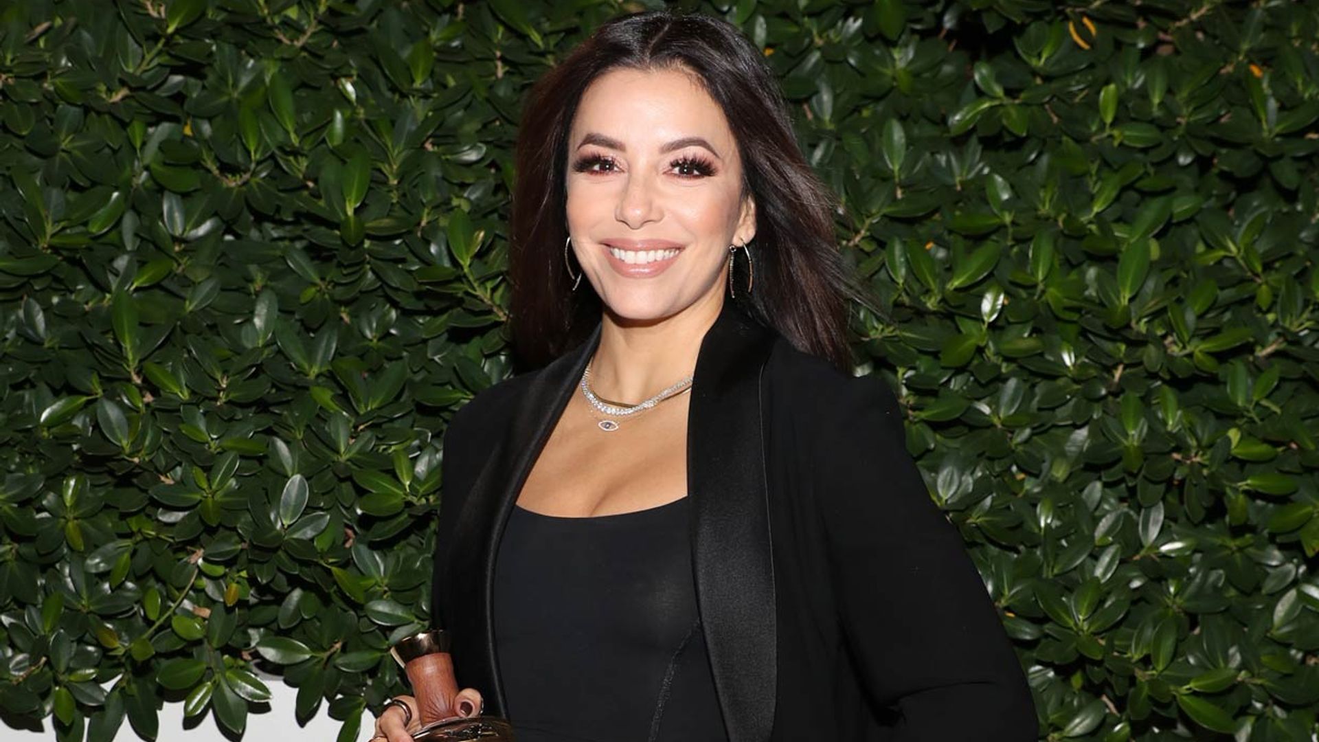 Eva Longoria impacta con su último look: 'Los pantalones son opcionales'