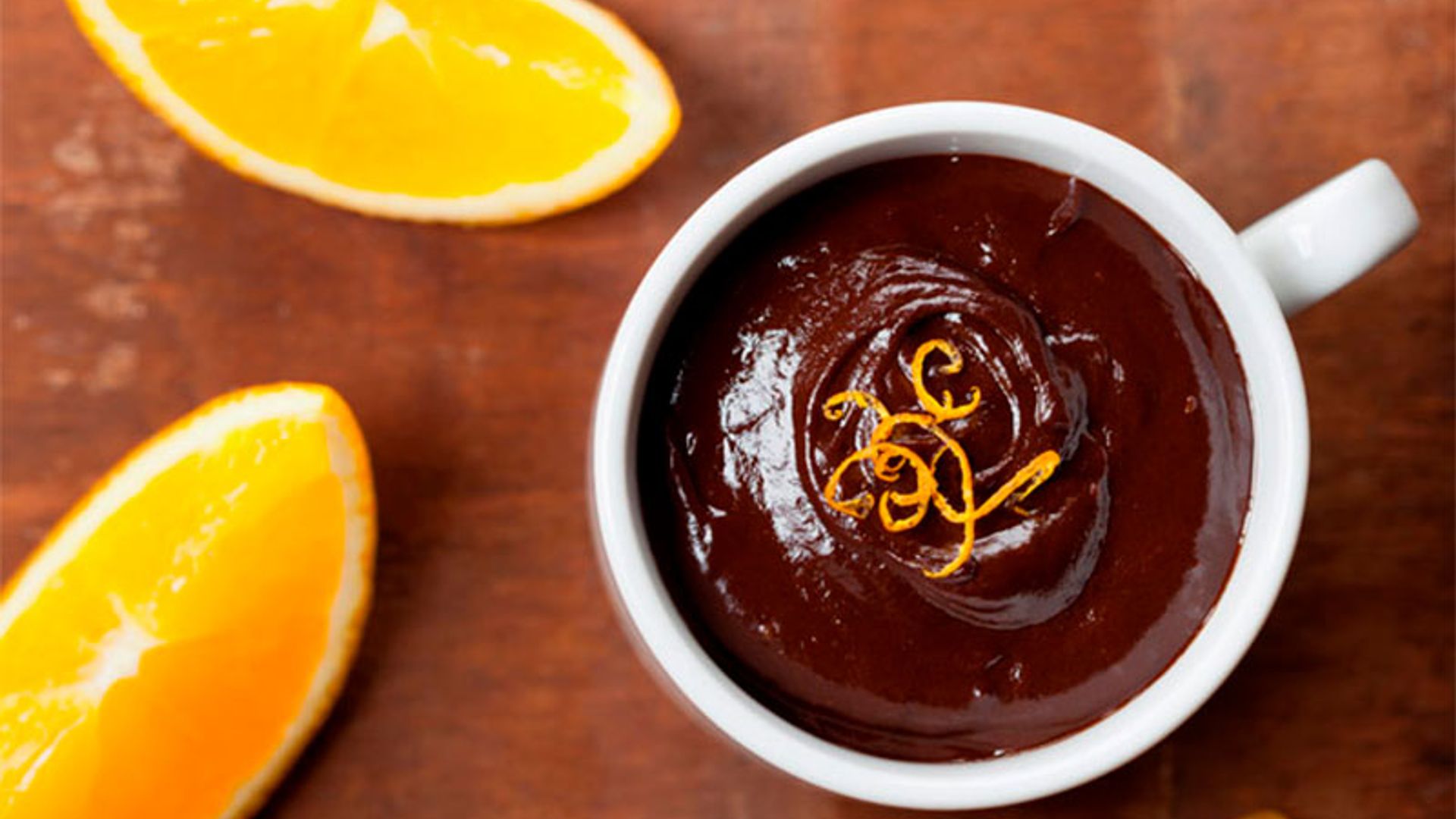 Chocolate con naranja caramelizada
