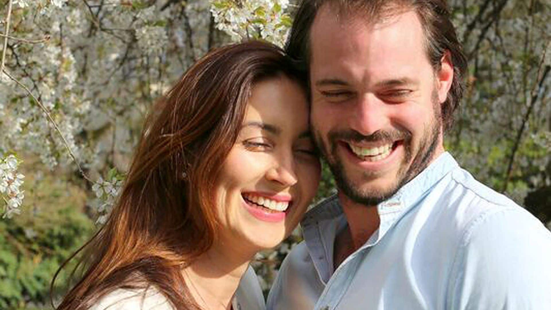Claire de Luxemburgo celebra sus 36 años con un posado sofisticado y ¡muy romántico!