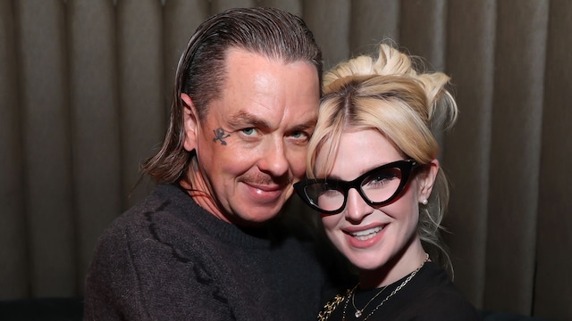 Sid Wilson y Kelly Osbourne asisten a la celebración del tour Boujee On A Budget de Matt Mathews con Live Nation, en The Peppermint Club, el 20 de noviembre de 2024 en Los Ángeles, California.