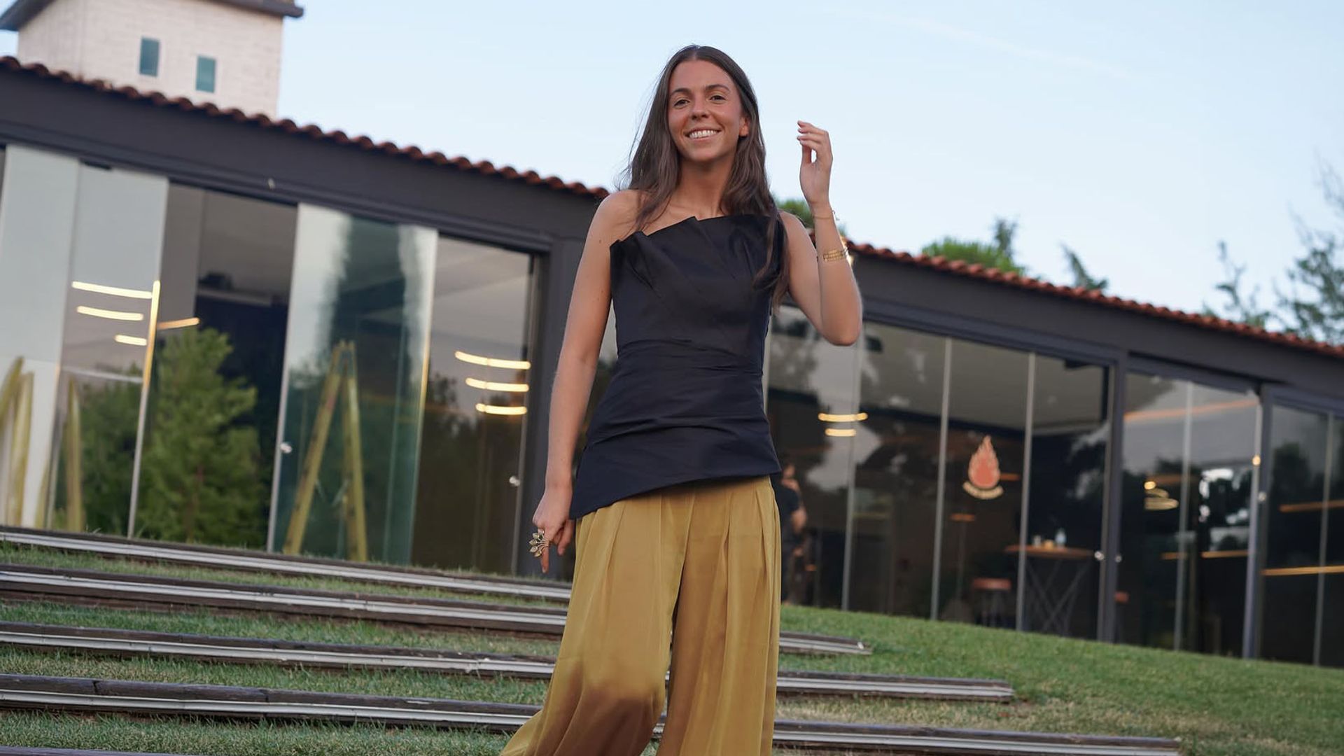 Look con pantalón bombacho