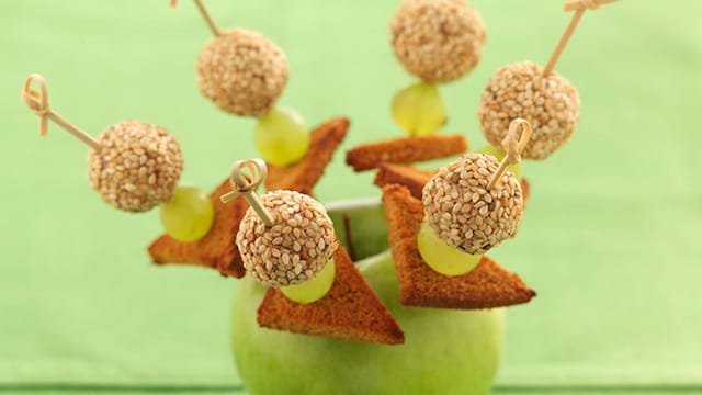 Brochetas de foie y uvas
