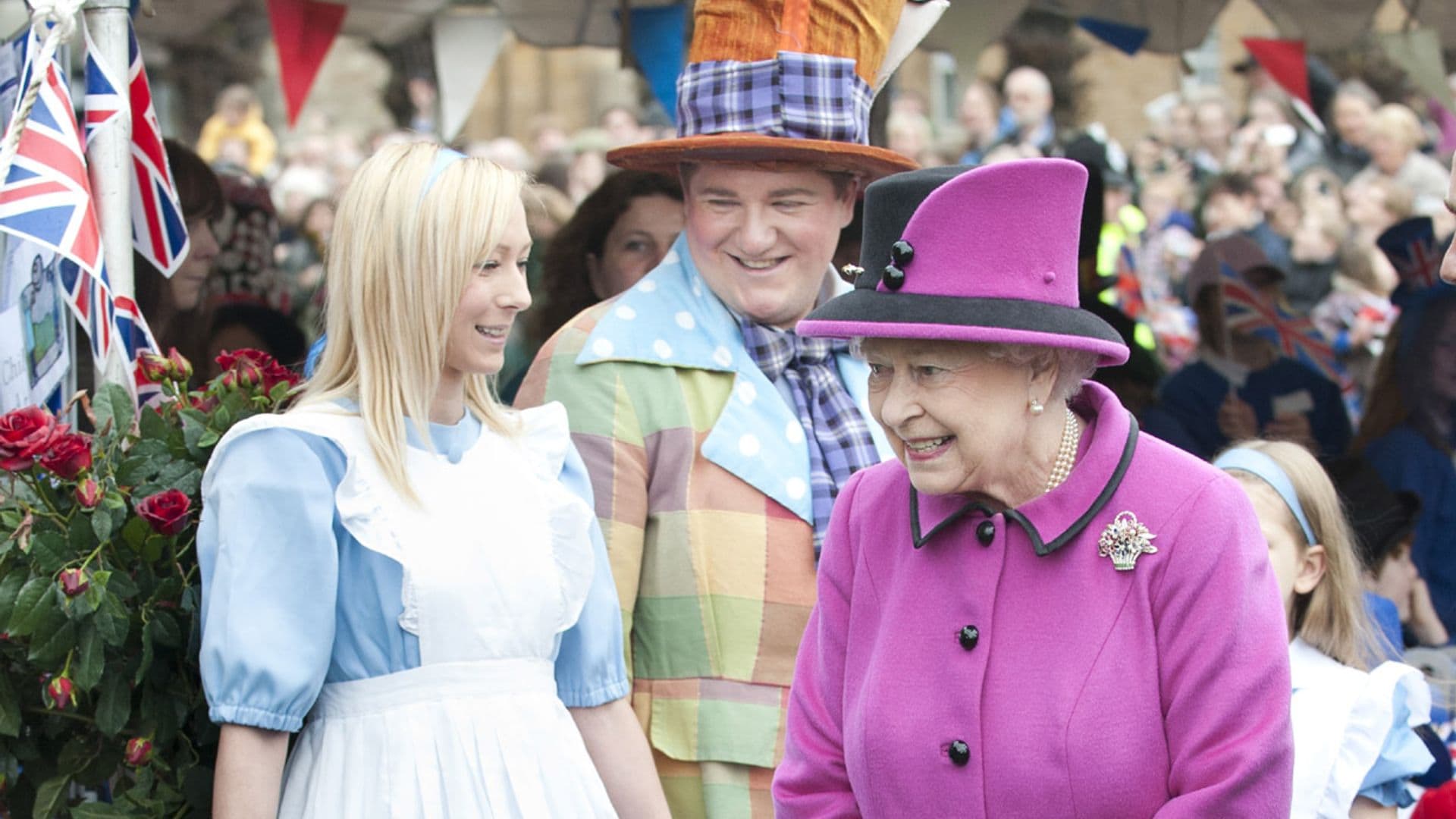'Feliz, feliz no cumpleaños': ¿por qué Isabel II celebra sus fiestas cuando quiere?