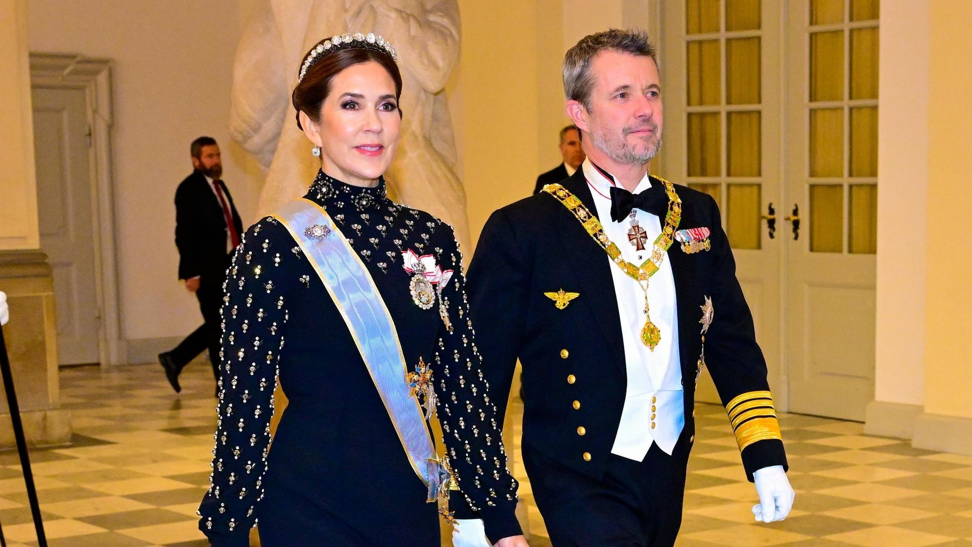 Mary de Dinamarca: la reina que transforma joyas olvidadas en emblemas de poder y libertad