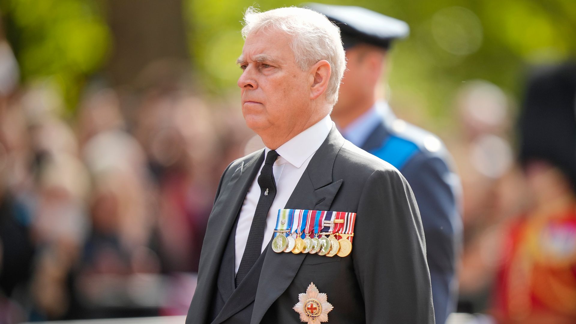 Andrés Mountbatten-Windsor ha sido despojado oficialmente de sus últimos honores por parte del rey Carlos III.