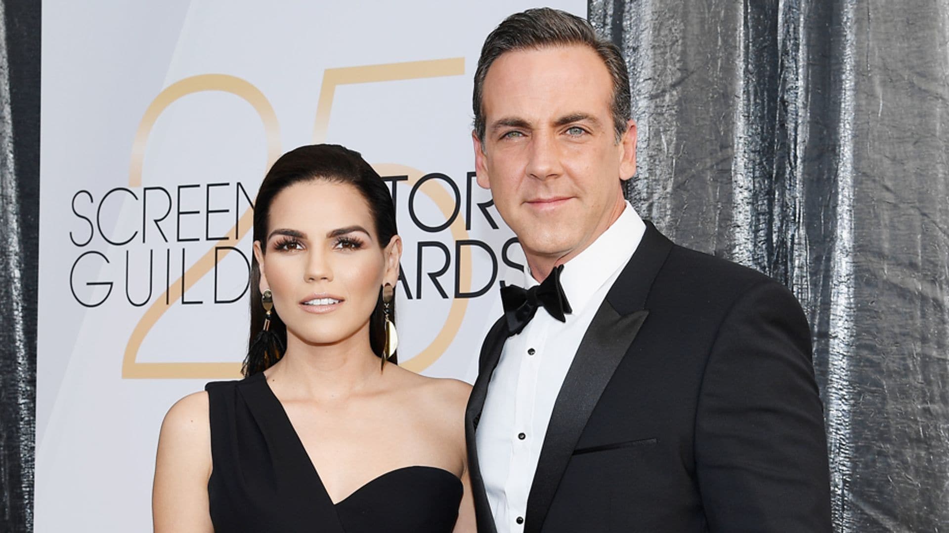 Carlos Ponce y Karina Banda presumen su amor por la alfombra de los SAG Awards