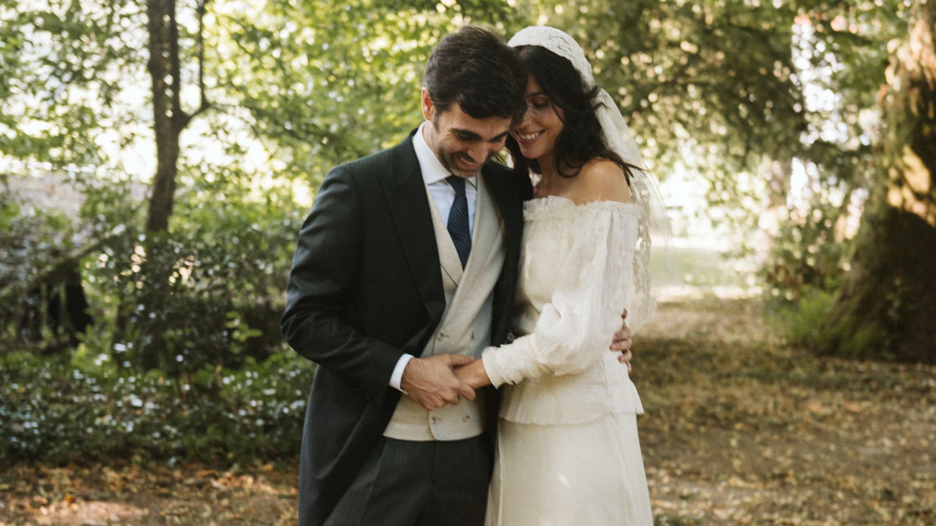 Carmen, la novia que eligió a la diseñadora de su vestido mucho antes de estar prometida