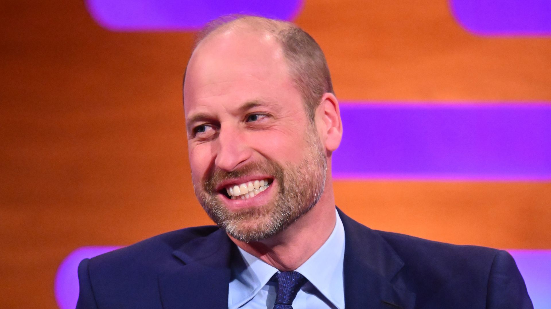 El príncipe Guillermo ha hecho historia al convertirse en el primer miembro en activo de la Familia Real británica que participa como invitado en un programa de entrevistas de Reino Unido
