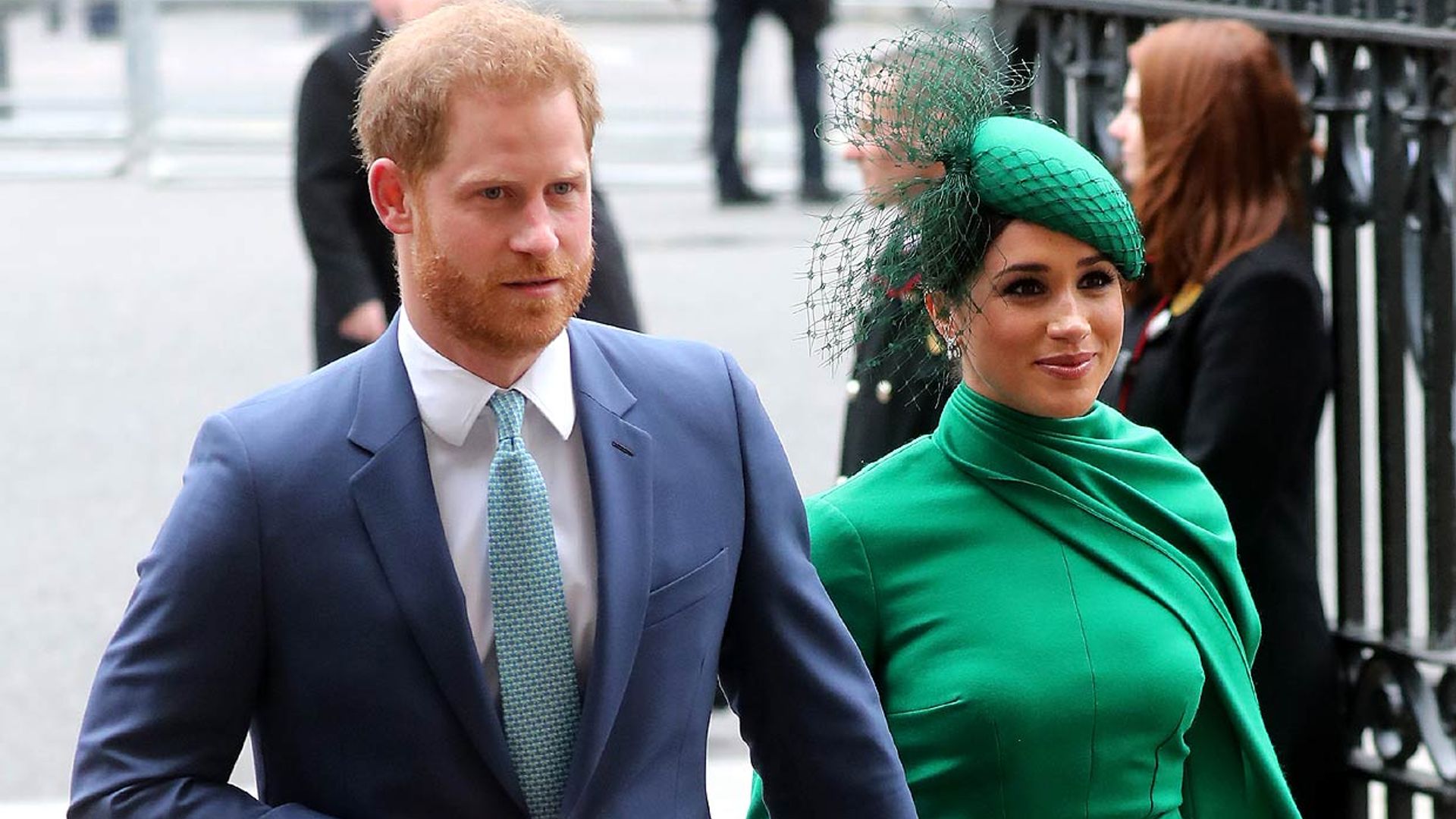 Los duques de Sussex se despiden de su papel de 'royals' rodeados de la familia y en la Abadía de Westminster