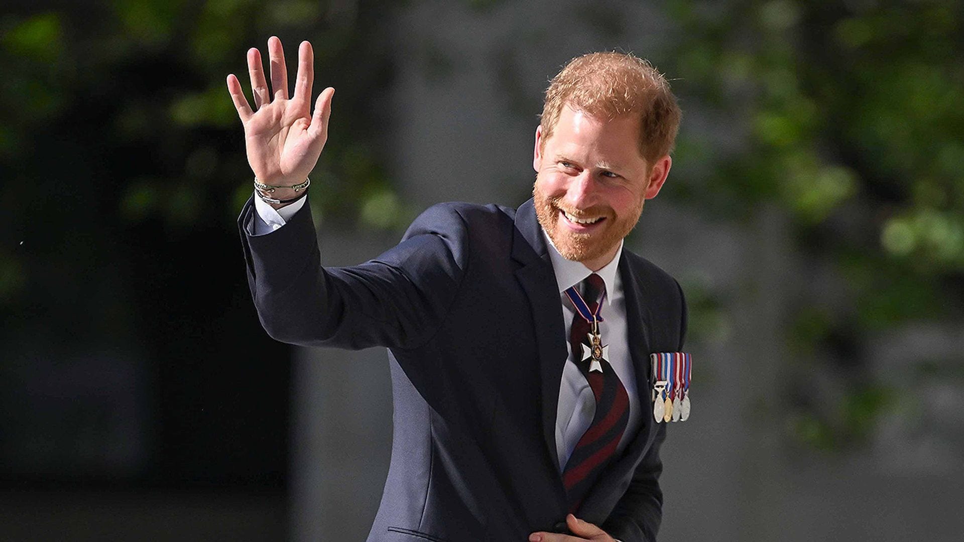 El encuentro imposible: Harry se rodea de los Spencer en Londres mientras Carlos III reúne a los Windsor en Buckingham