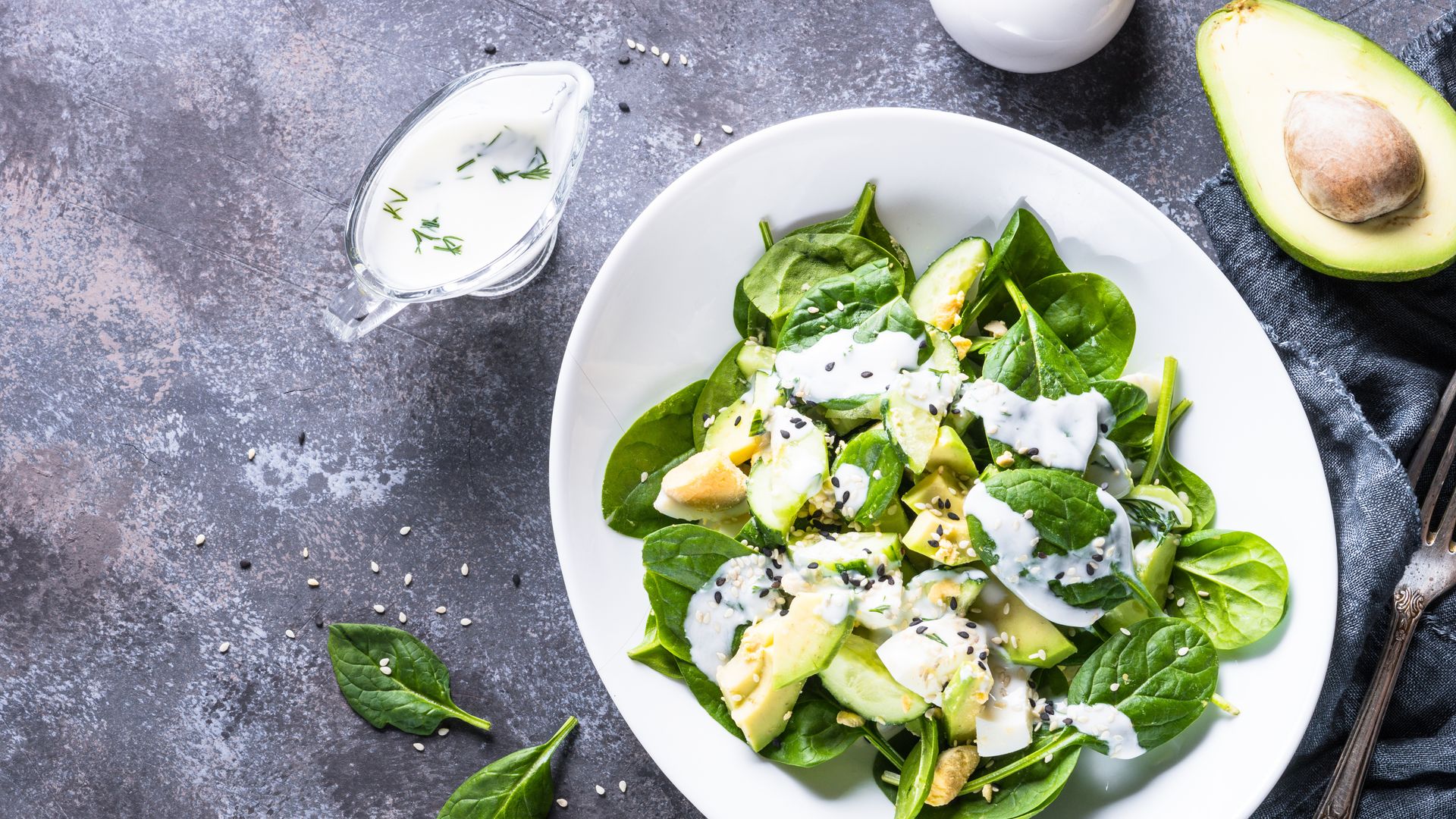 Cremoso, ligero y saludable: este es el aderezo perfecto para tus ensaladas