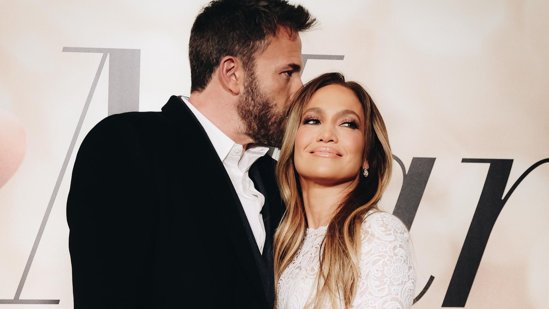 Jennifer Lopez explica la razón detrás de su boda secreta en Las Vegas y revela quién la organizó