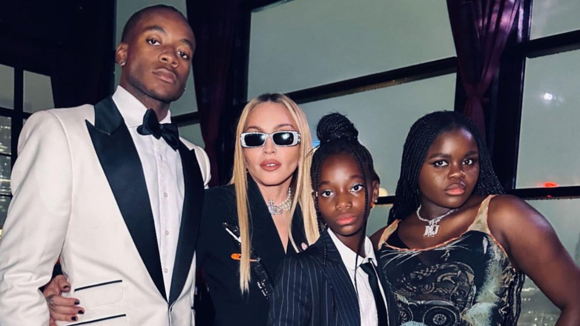 El divertido fiestón de Madonna con sus hijos para celebrar el 18 cumpleaños de David Banda
