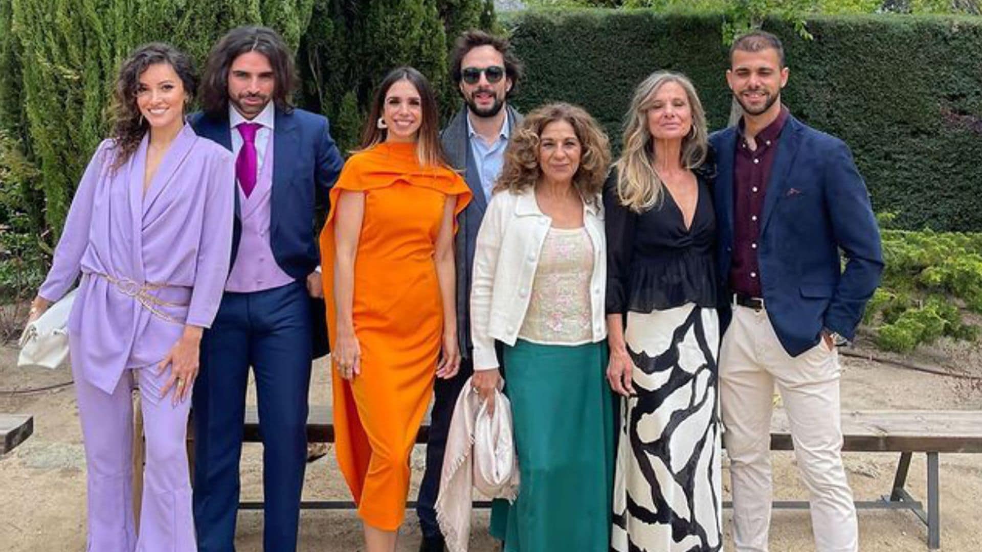 Lolita se va de boda con sus dos hijos, Elena y Guillermo, su prima Paloma Sánchez Flores y otros familiares