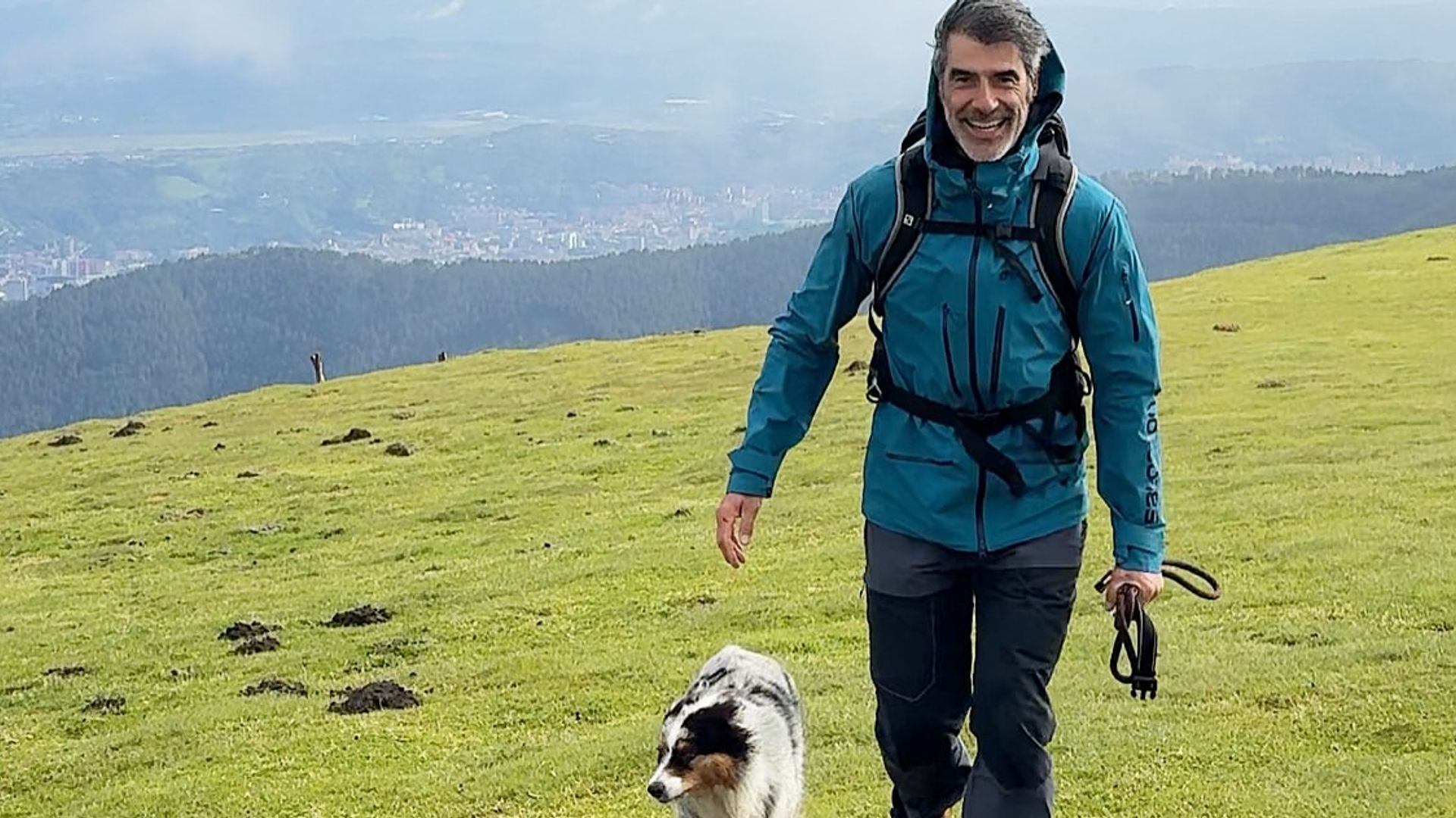 El pueblo vasco donde se crió Jorge Fernández, entre montañas y un sorprendente patrimonio industrial