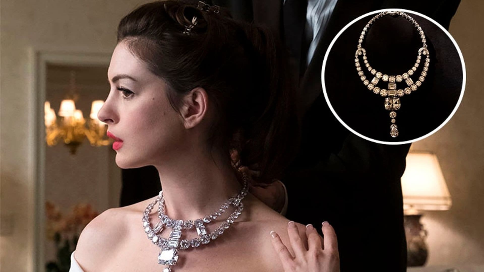 Un collar. de 3 mil millones de pesos La increible joya que Anne Hathaway luce en Ocean s 8 de la que todos hablan HOLA