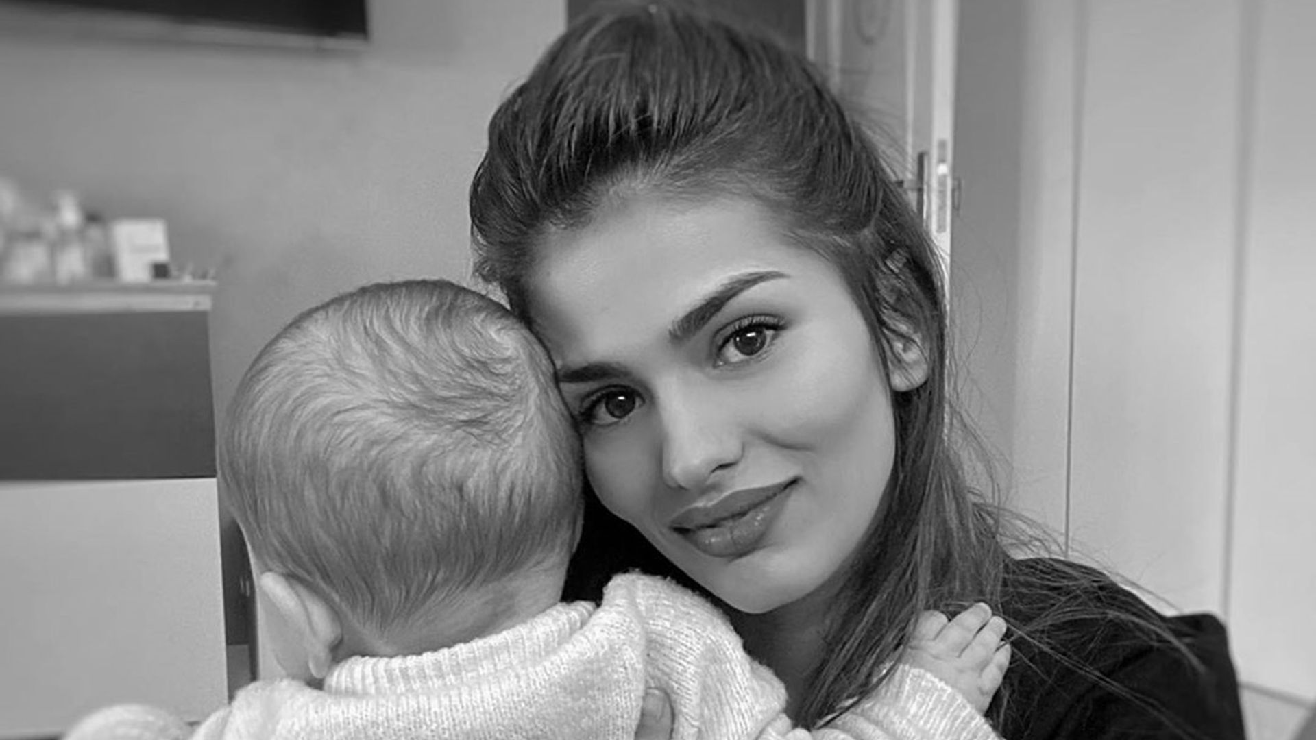 Las emotivas palabras de Sara Sálamo a su hijo: 'Se detuvo todo, menos esto'