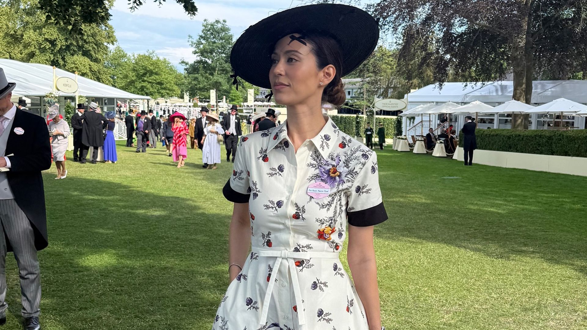 Anne-Marie Colling, nuera de Rosa Clará, triunfa entre las más elegantes de Royal Ascot 2026, las carreras de caballos favoritas de la realeza británica