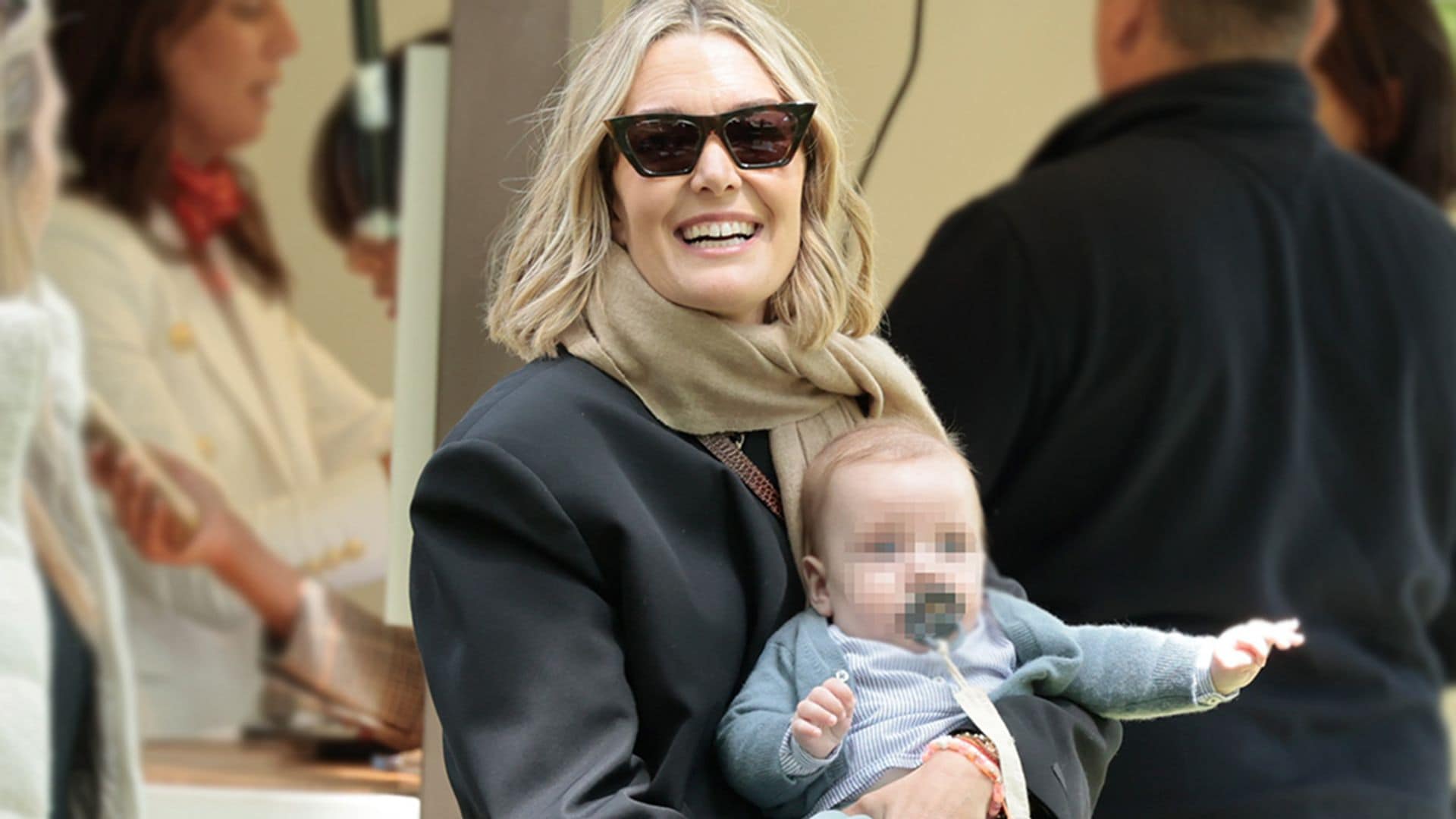 Las imágenes más bonitas de Marta Ortega disfrutando de su pasión por los caballos con su hijo Manuel de cinco meses
