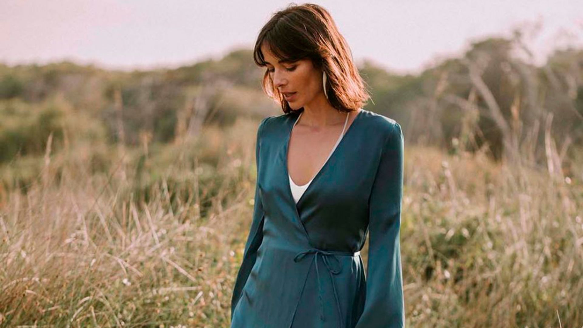 Un vestido de invitada sostenible y 'made in Spain' para cada tipo de boda