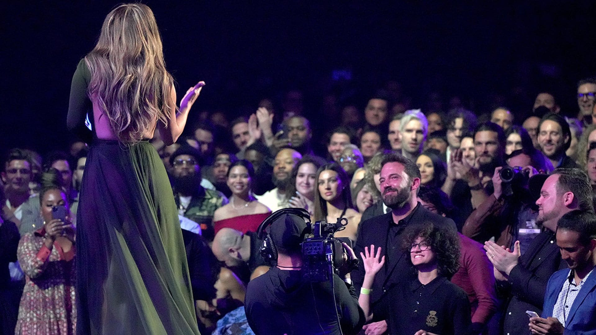 Jennifer Lopez, premiada ante la orgullosa mirada de Ben Affleck y su hija Emme