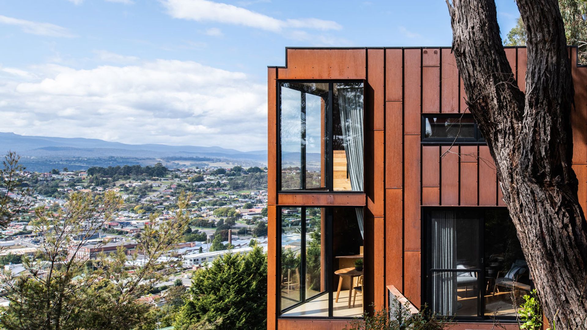 Las 'pequeñas' casas sobre la ciudad: vida moderna a ritmo 'slow'