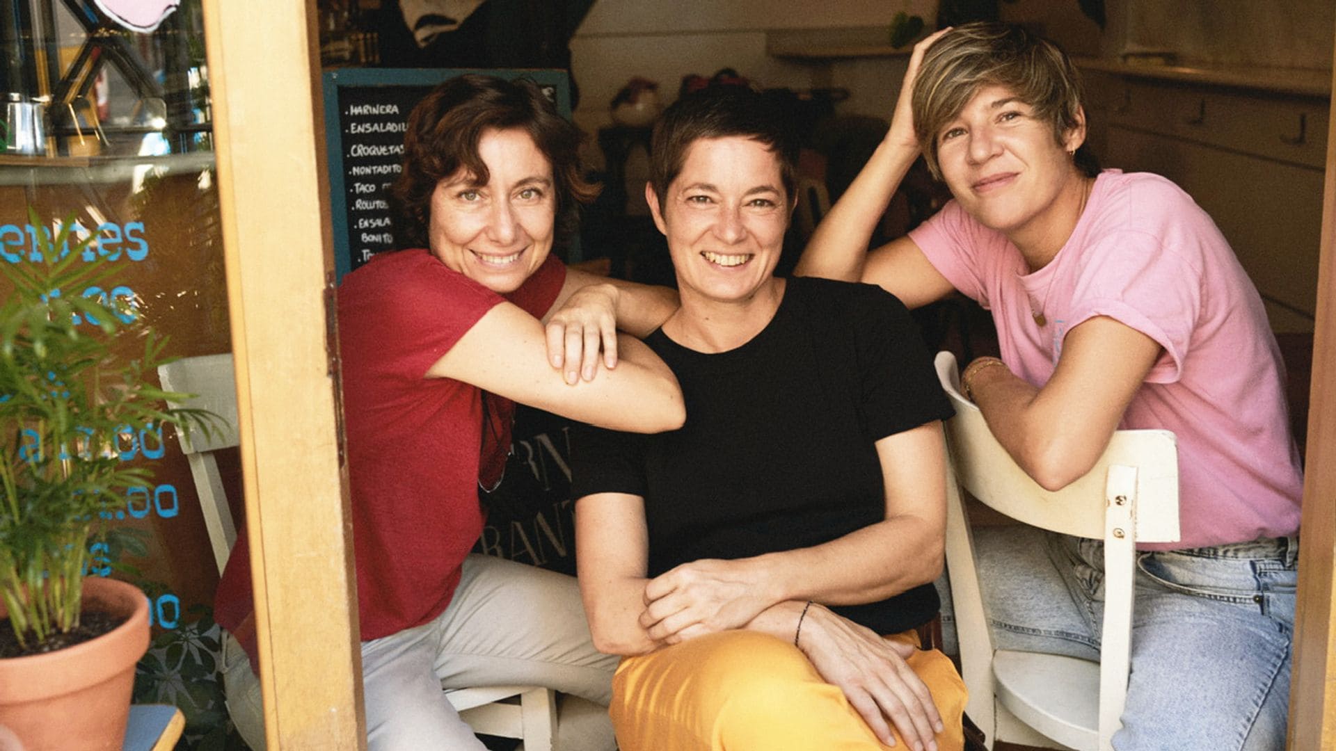 ELENA VEGA, JOPI Y LOLA HIDALGO (restaurante en Madrid, LA TABERNA ERRANTE)