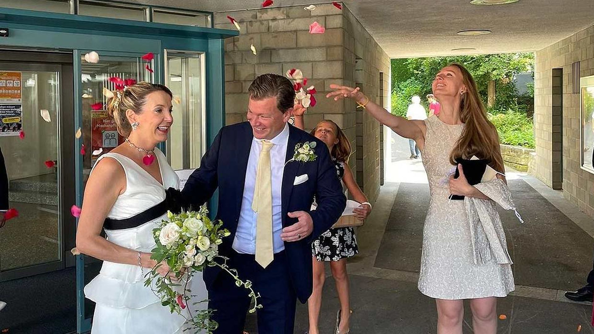 La original boda de Tessy de Luxemburgo en la cuenta atrás para dar a luz